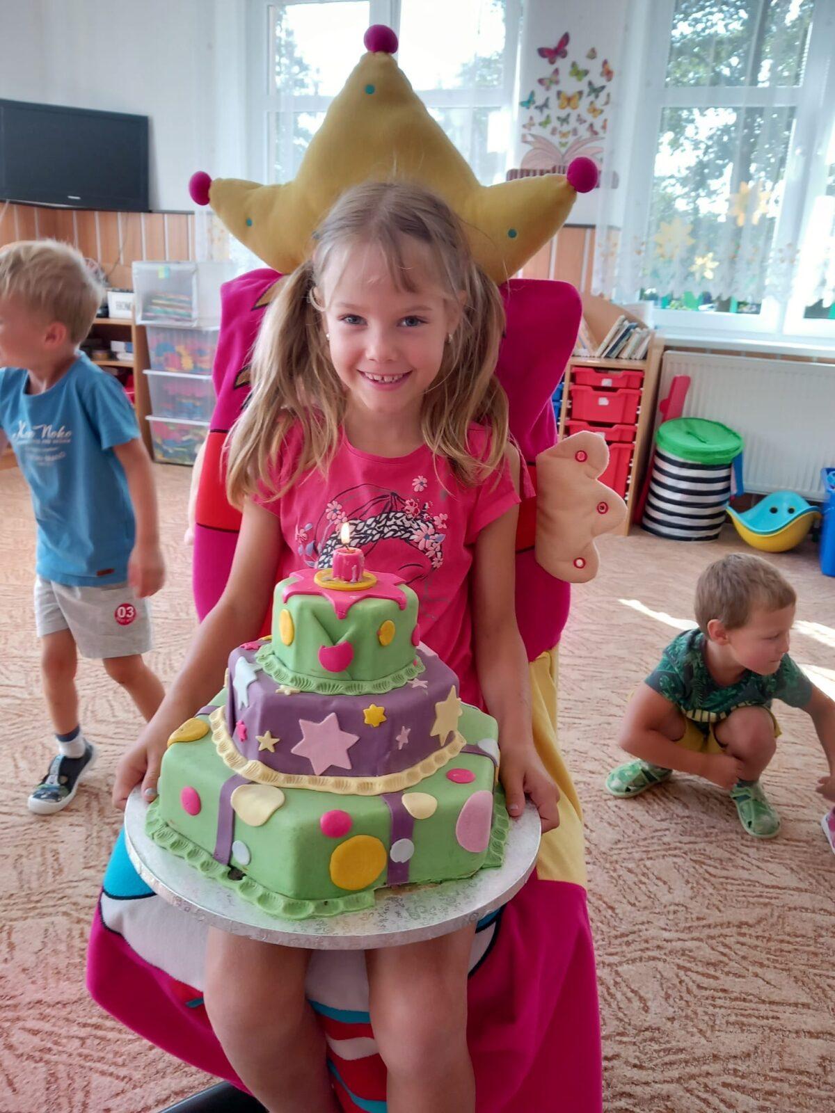 Simonka slaví narozeniny - 1