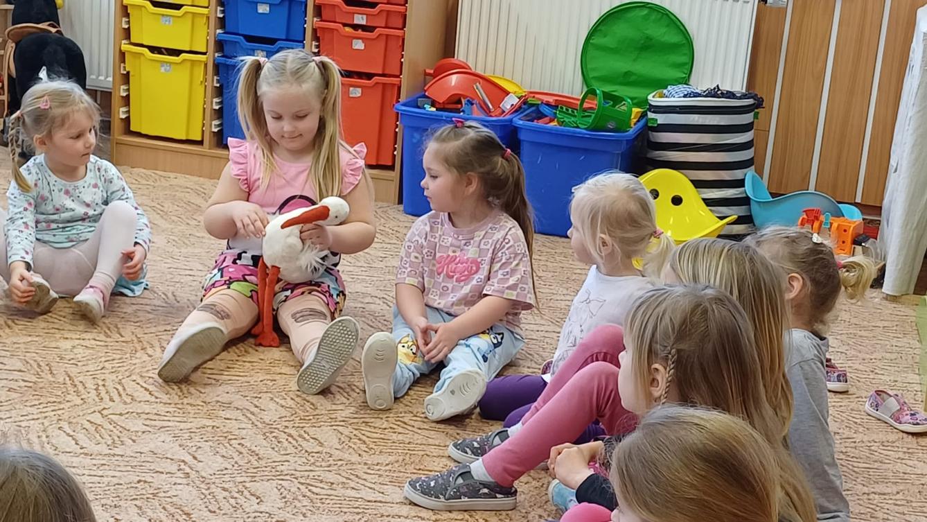 ptačí hodinka s paní šedovou - 1