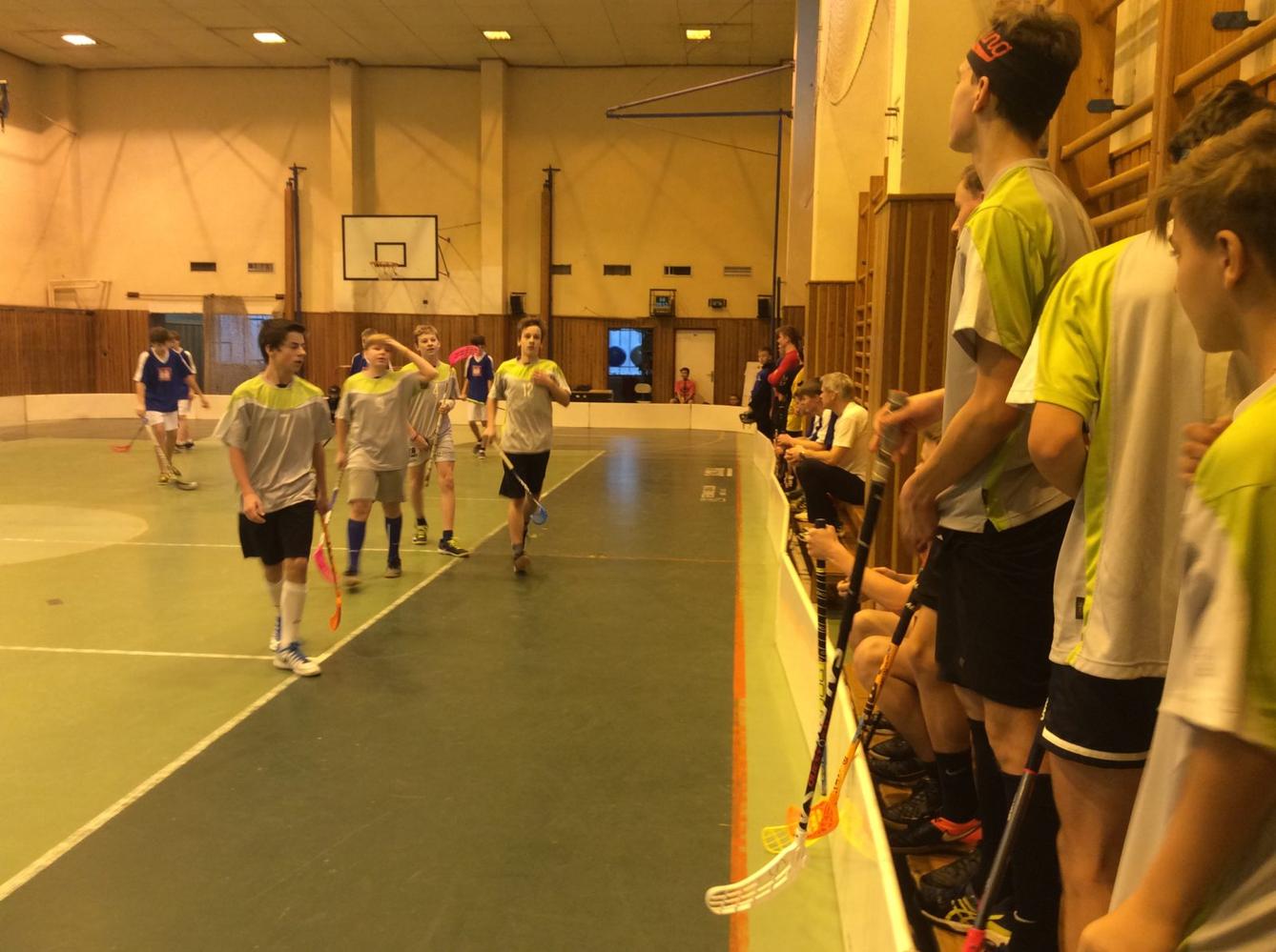 Postup florbalistů do kraje - 2