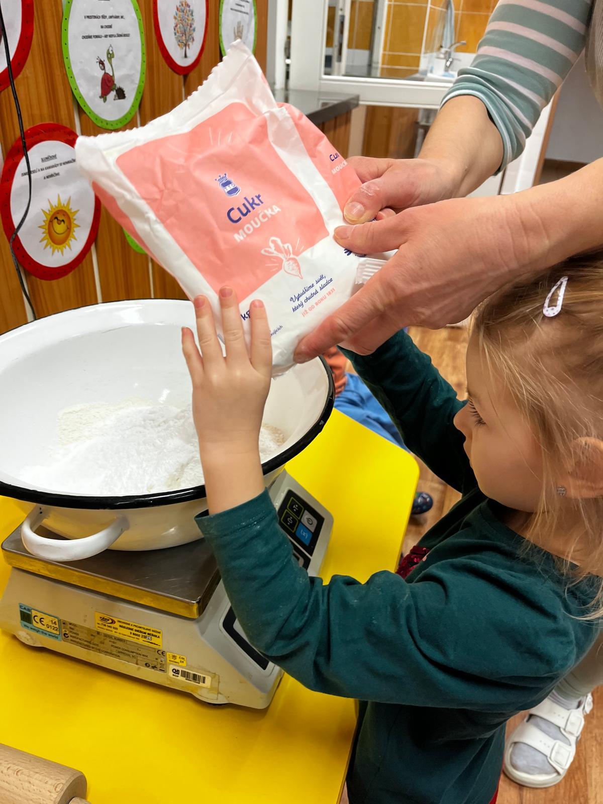 pečení perníčků - 1