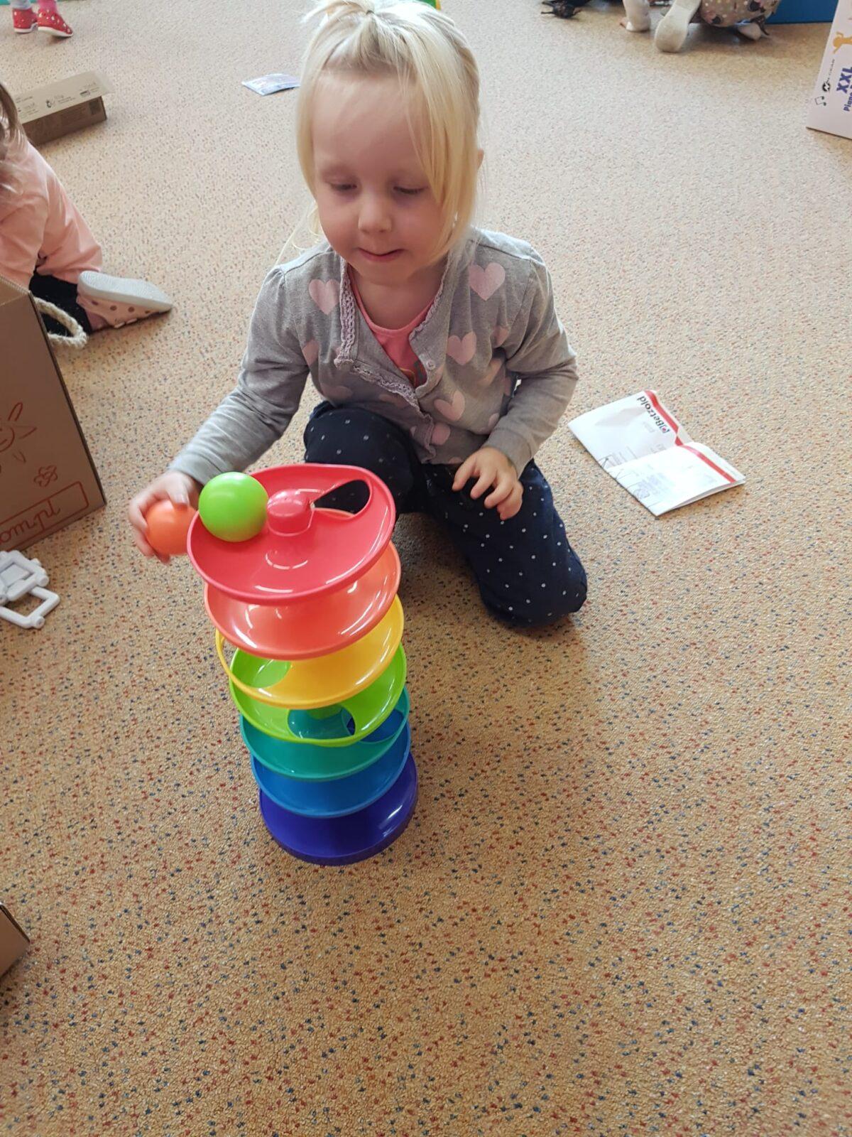 JEŽÍŠEK VE ŠKOLCE - 2