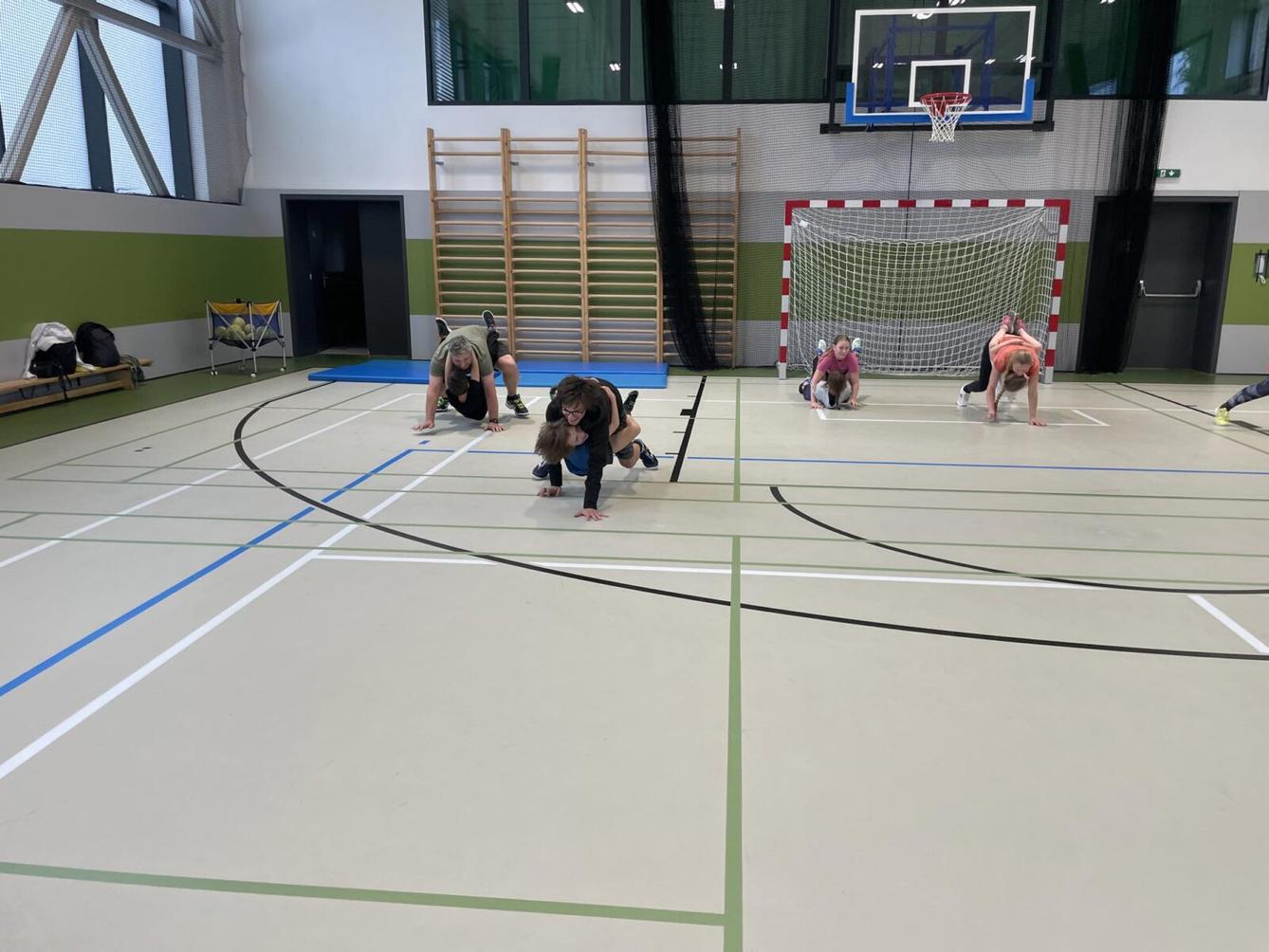 Sportovní odpoledne s rodiči - školní družina - 3