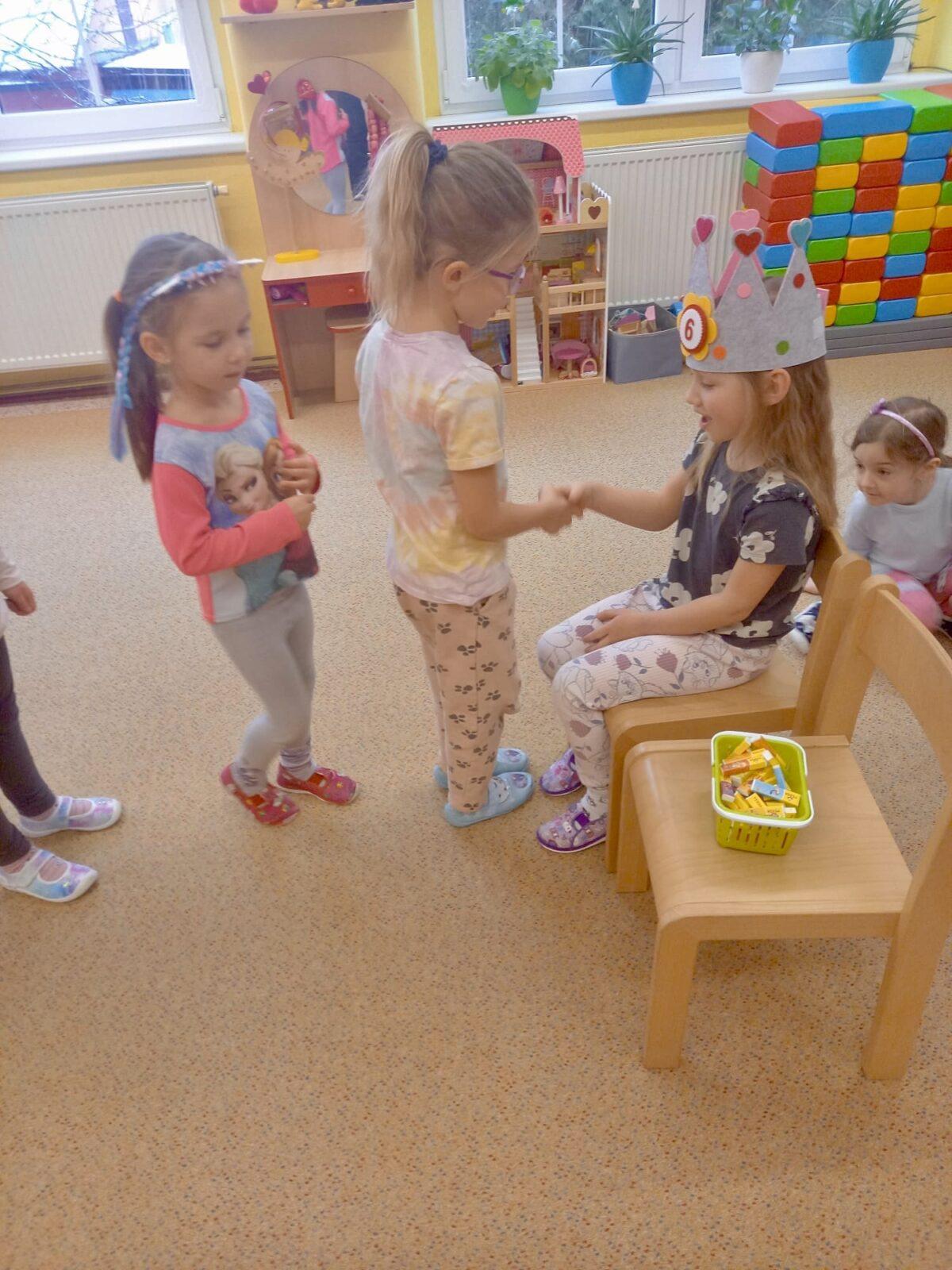 SLAVÍME: ROZÁLKA MĚLA NAROZENINY - 1