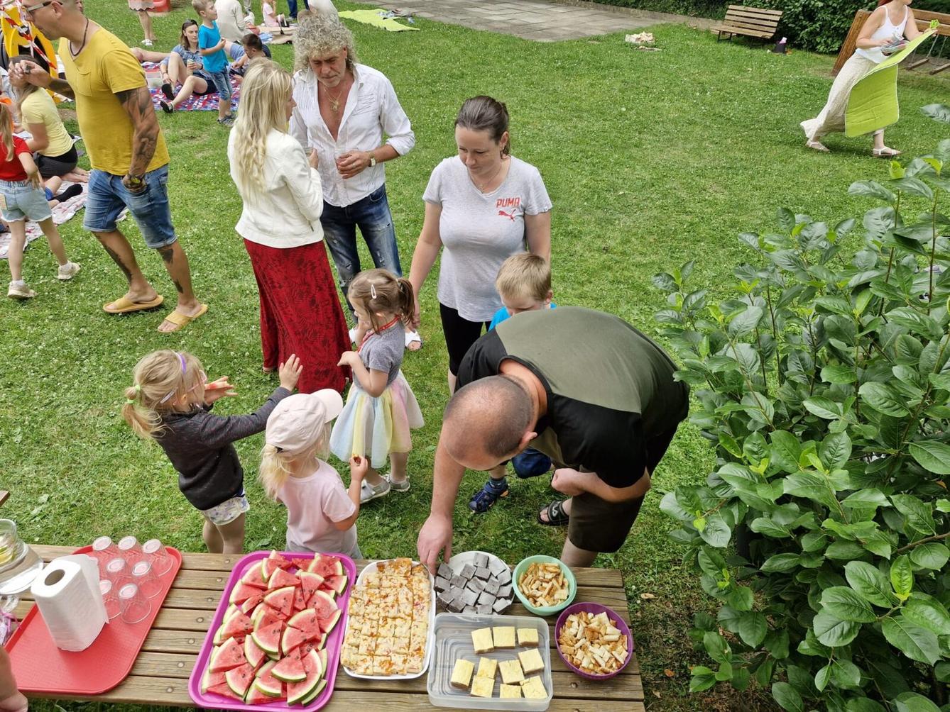 ZAHRADNÍ SLAVNOST - 4