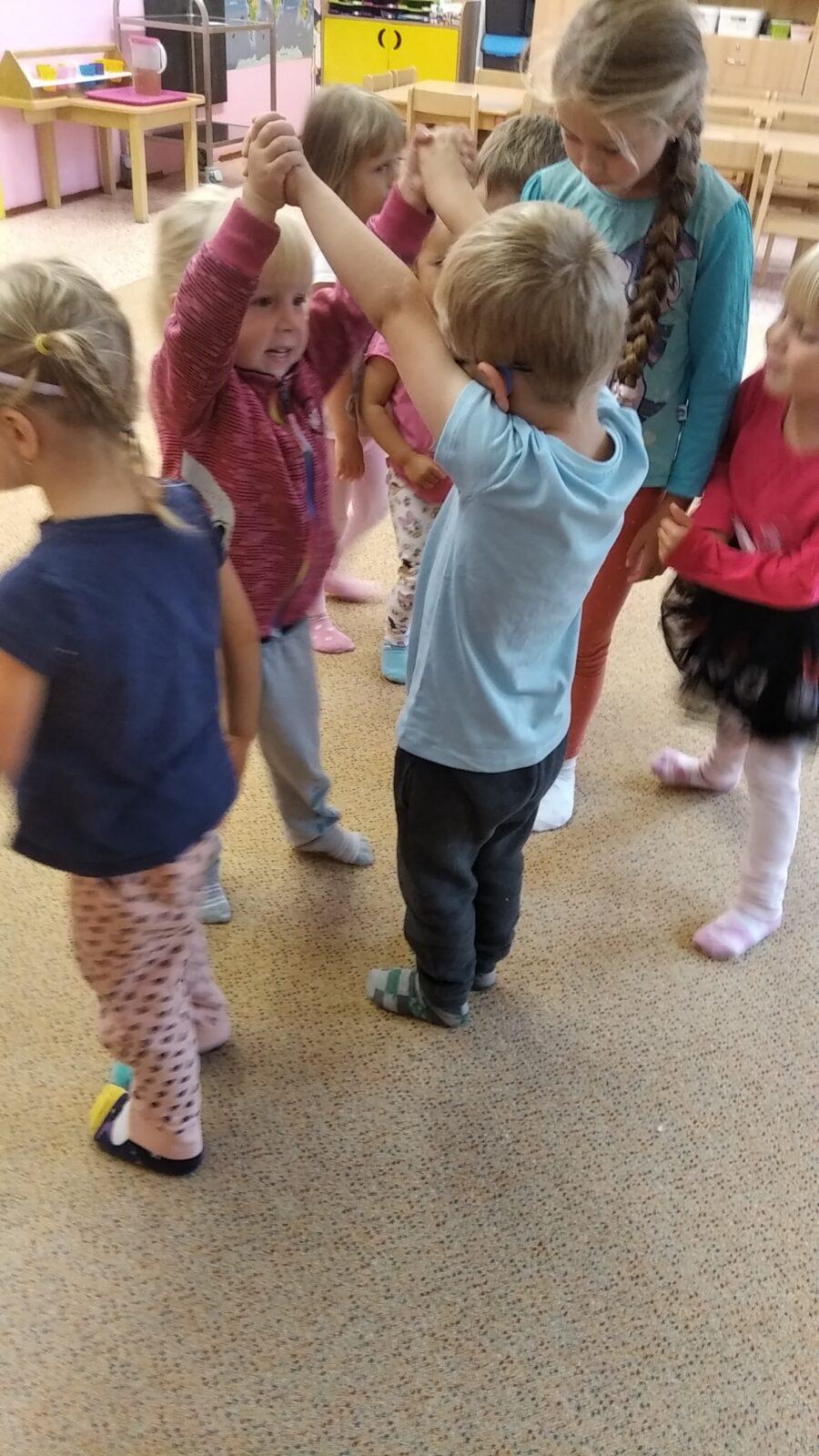 broučci: lesní dobrodružství se sovičkou jůlinkou - 6