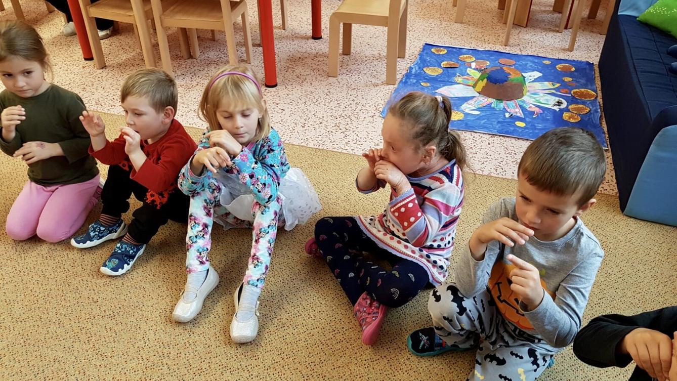 MUZIKOTERAPIE: ,,INDIÁNSKÁ POHÁDKA" - 2