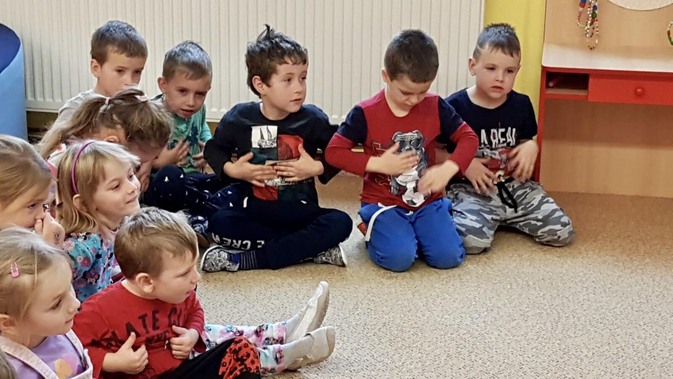 MUZIKOTERAPIE: ,,INDIÁNSKÁ POHÁDKA" - 3