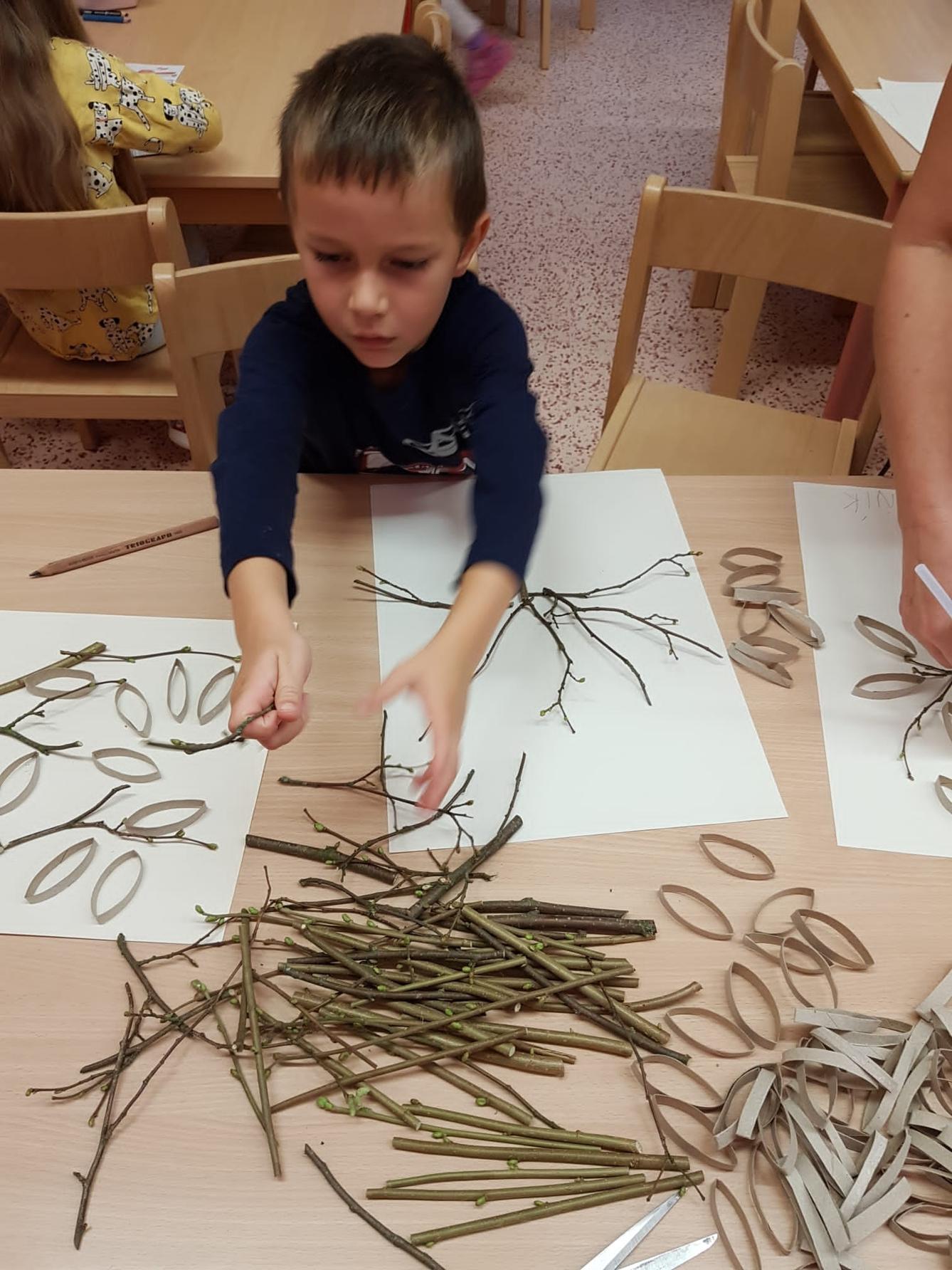 SOVIČKY: ,,LISTÍ ŽLOUTNE, POLETUJE" - 4