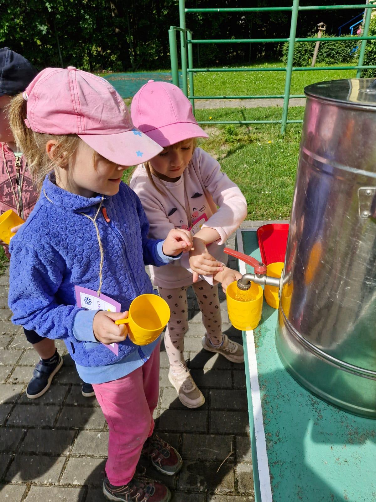 PŘEDŠKOLÁCI VE ŠKOLE - 2