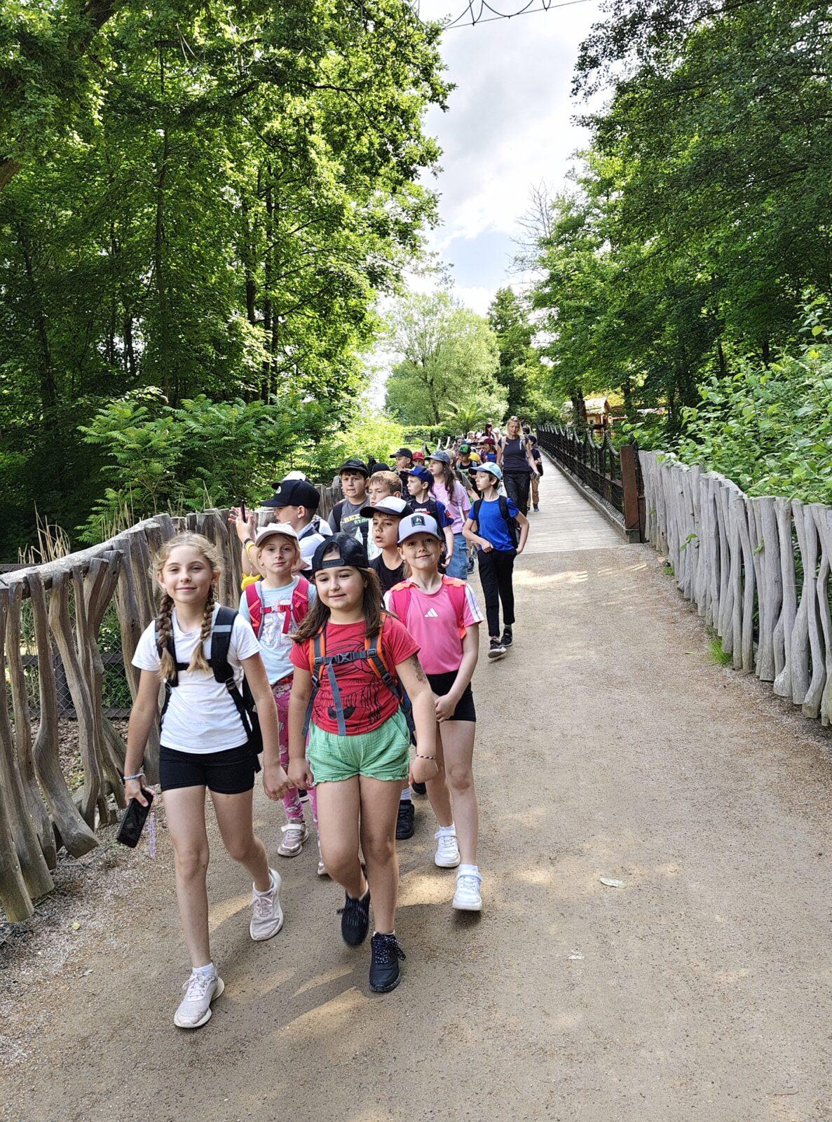 17. 6. Druháčci a třeťáčci v Safari Parku Dvůr Králové - 5