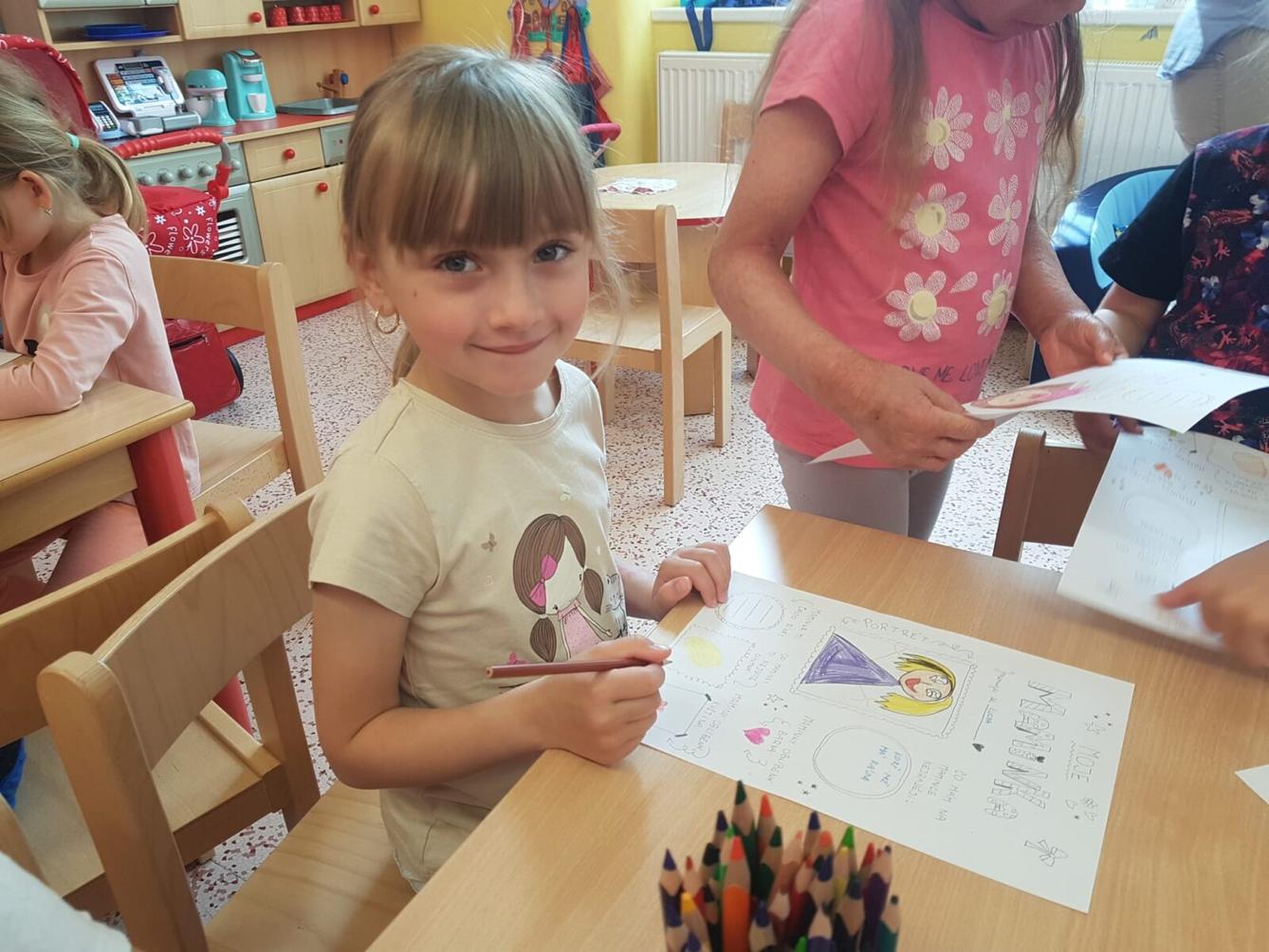 SOVIČKY: ,,MOJE MAMINKA MÁ SVÁTEK - RODINA" - 7