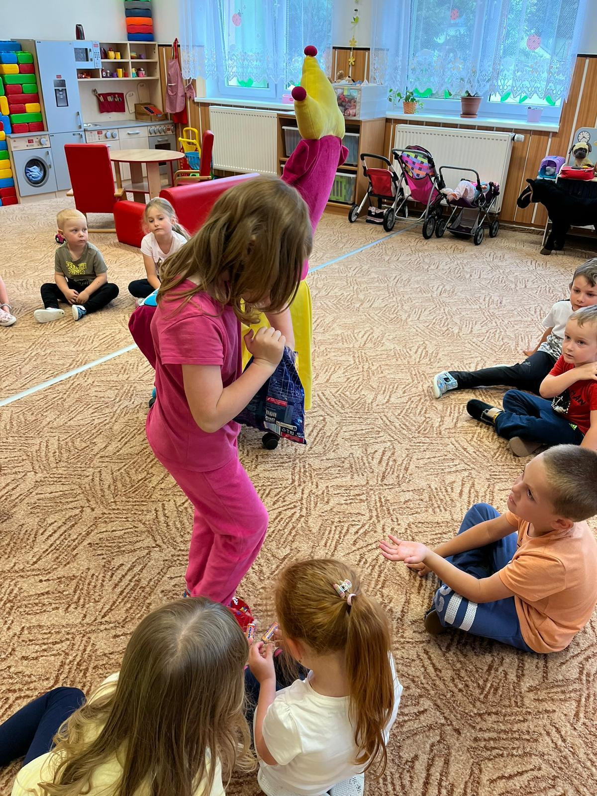 Elenka slaví narozeniny - 1