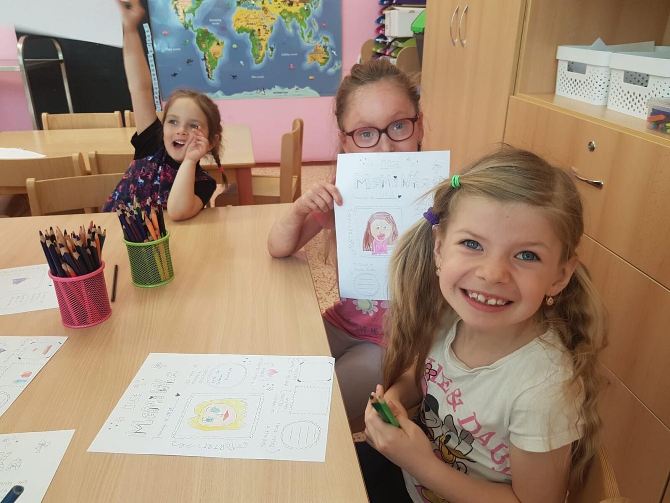 SOVIČKY: ,,MOJE MAMINKA MÁ SVÁTEK - RODINA" - 9