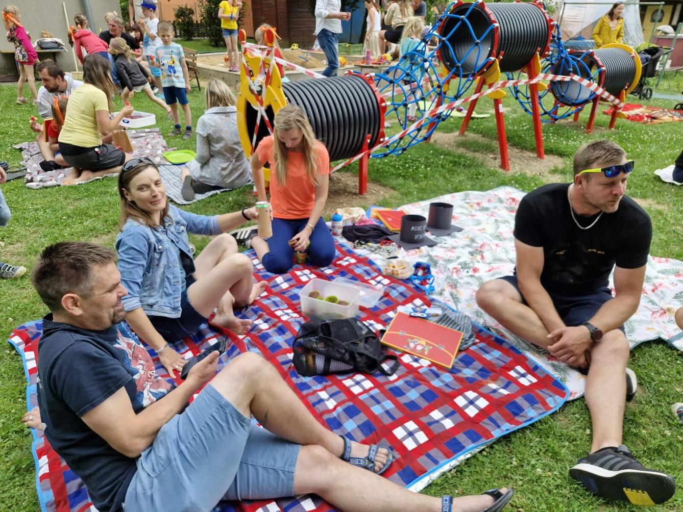 ZAHRADNÍ SLAVNOST - 6