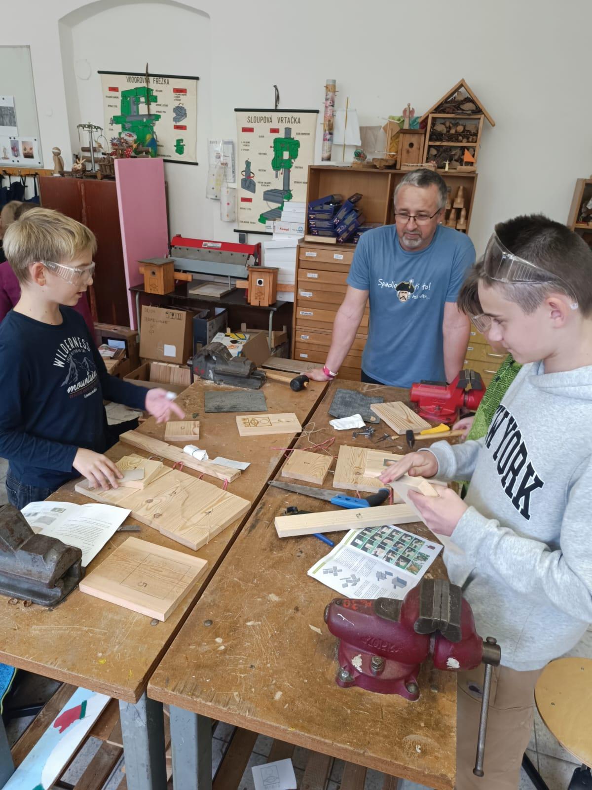 Tematická dílna Ptačí budky a krmítka - 9