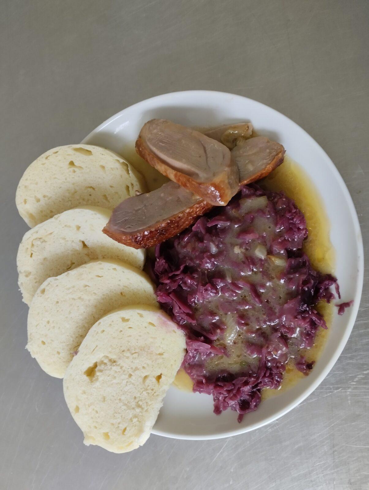 Oběd ve školní jídelně 11.11.2024 - 1