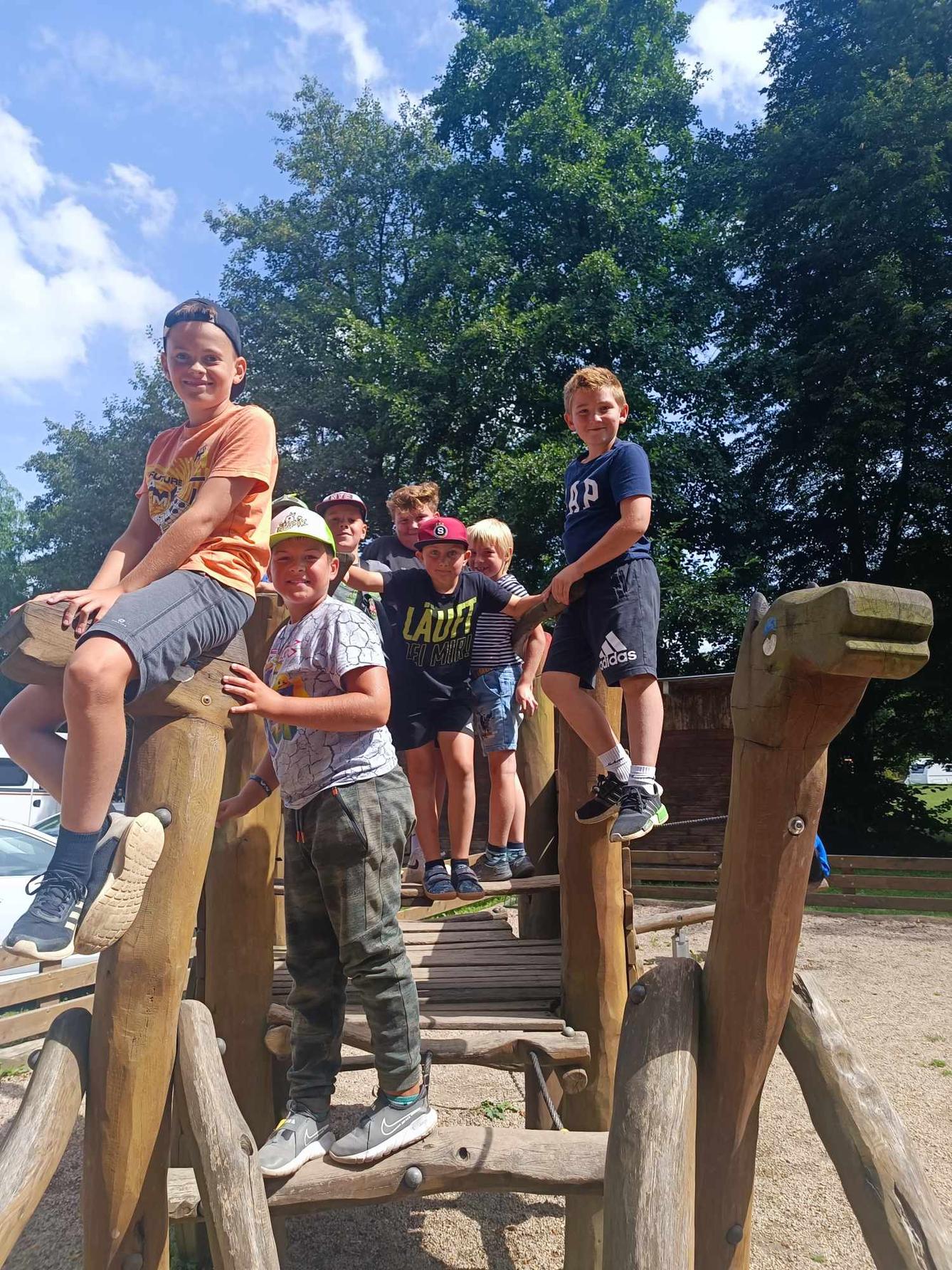 TÝDEN PLNÝ ZÁBAVY - 4. DEN - ČTVRTEK 22.8. 2024 - 6