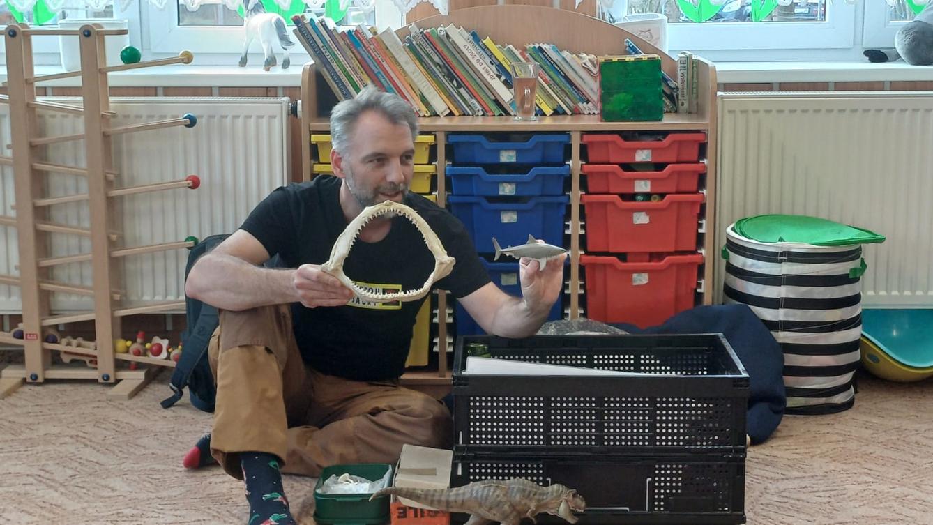 dinosauři ve školce - 1