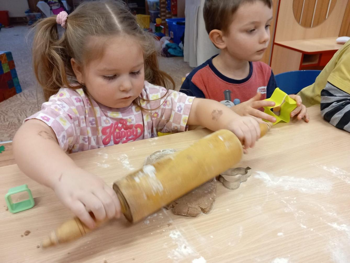 pečení perníčků ve školce - 1