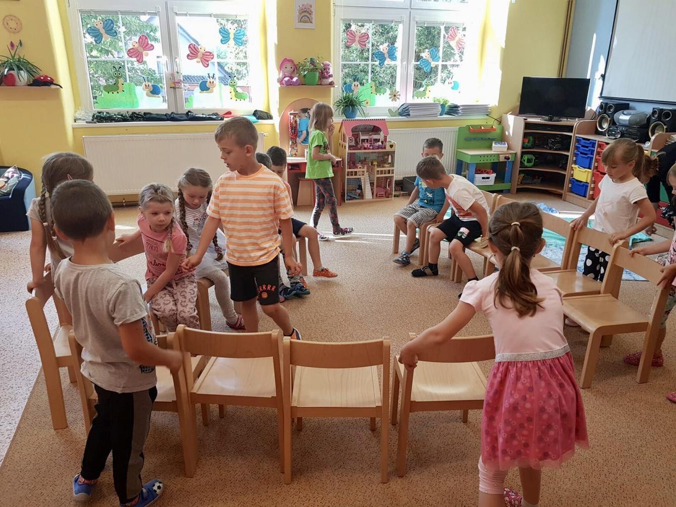 sovičky: ,,z pohádky do pohádky" - 18