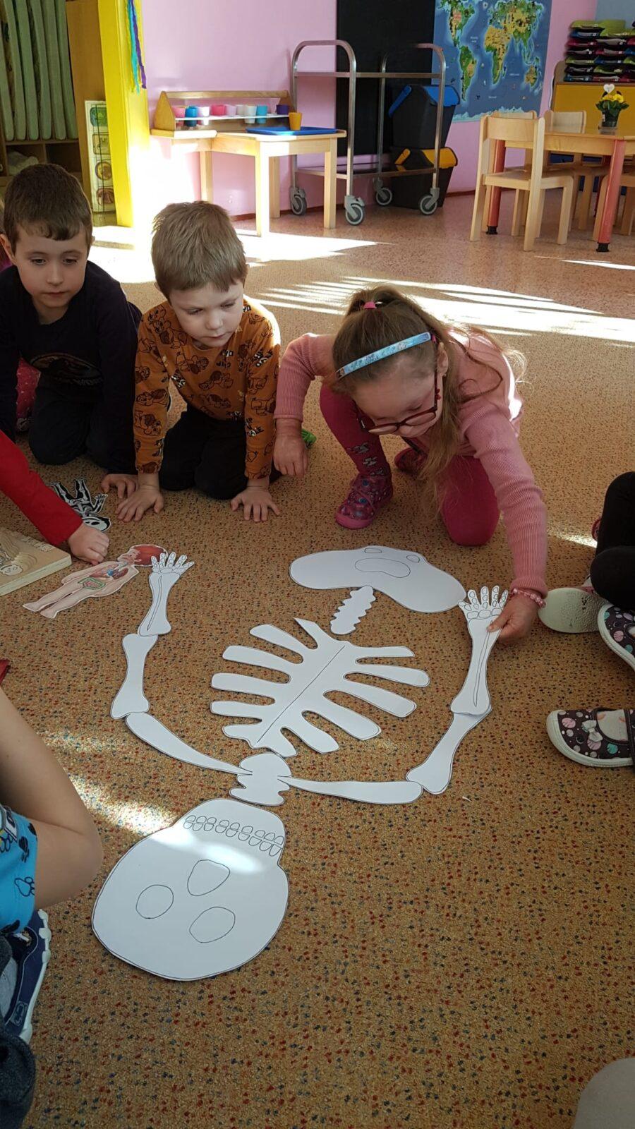 SOVIČKY: ,,ZDRAVÍ,NEMOC - KDYŽ ALENKA STŮNĚ" - 13