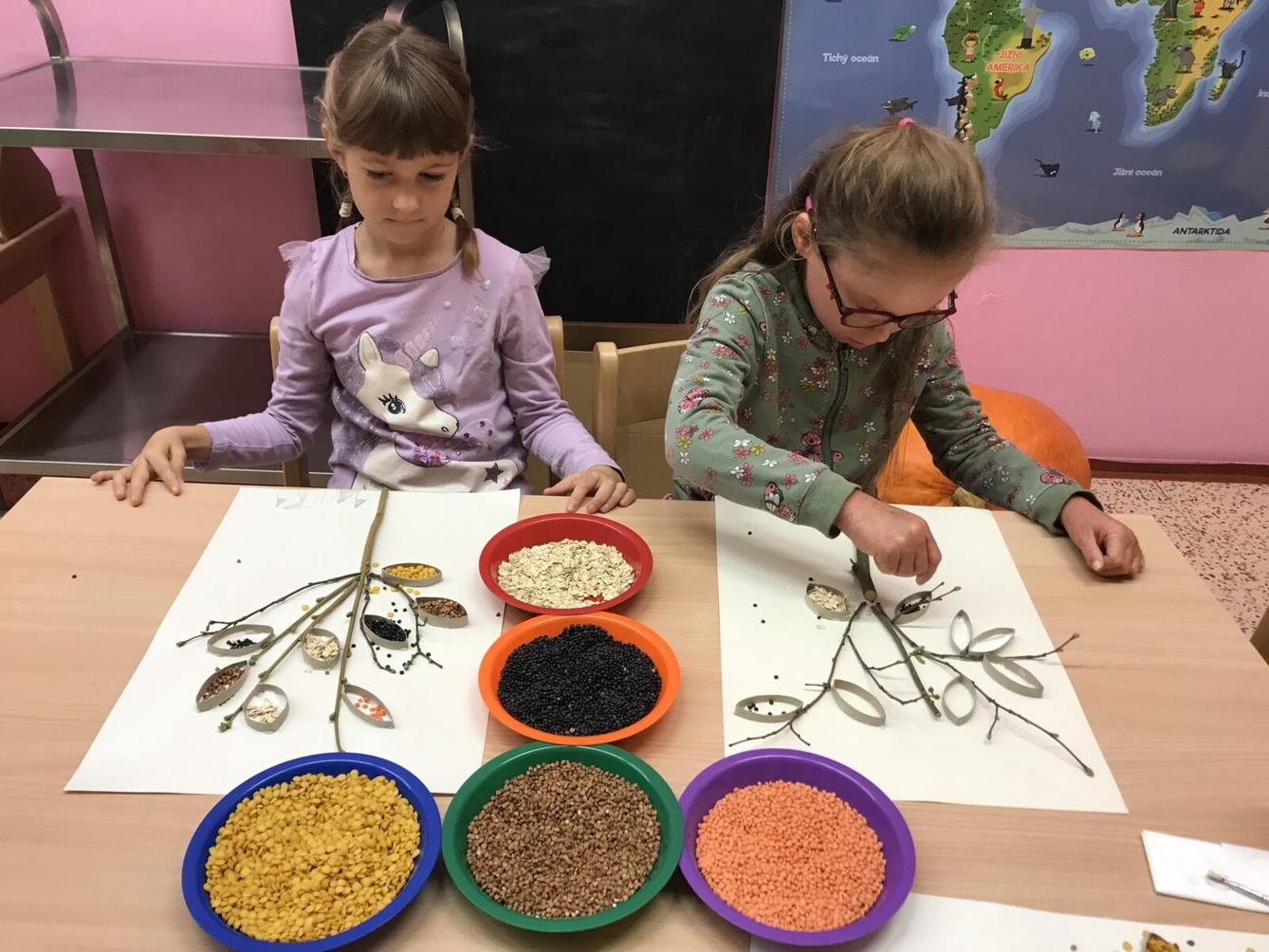 SOVIČKY: ,,LISTÍ ŽLOUTNE, POLETUJE" - 16