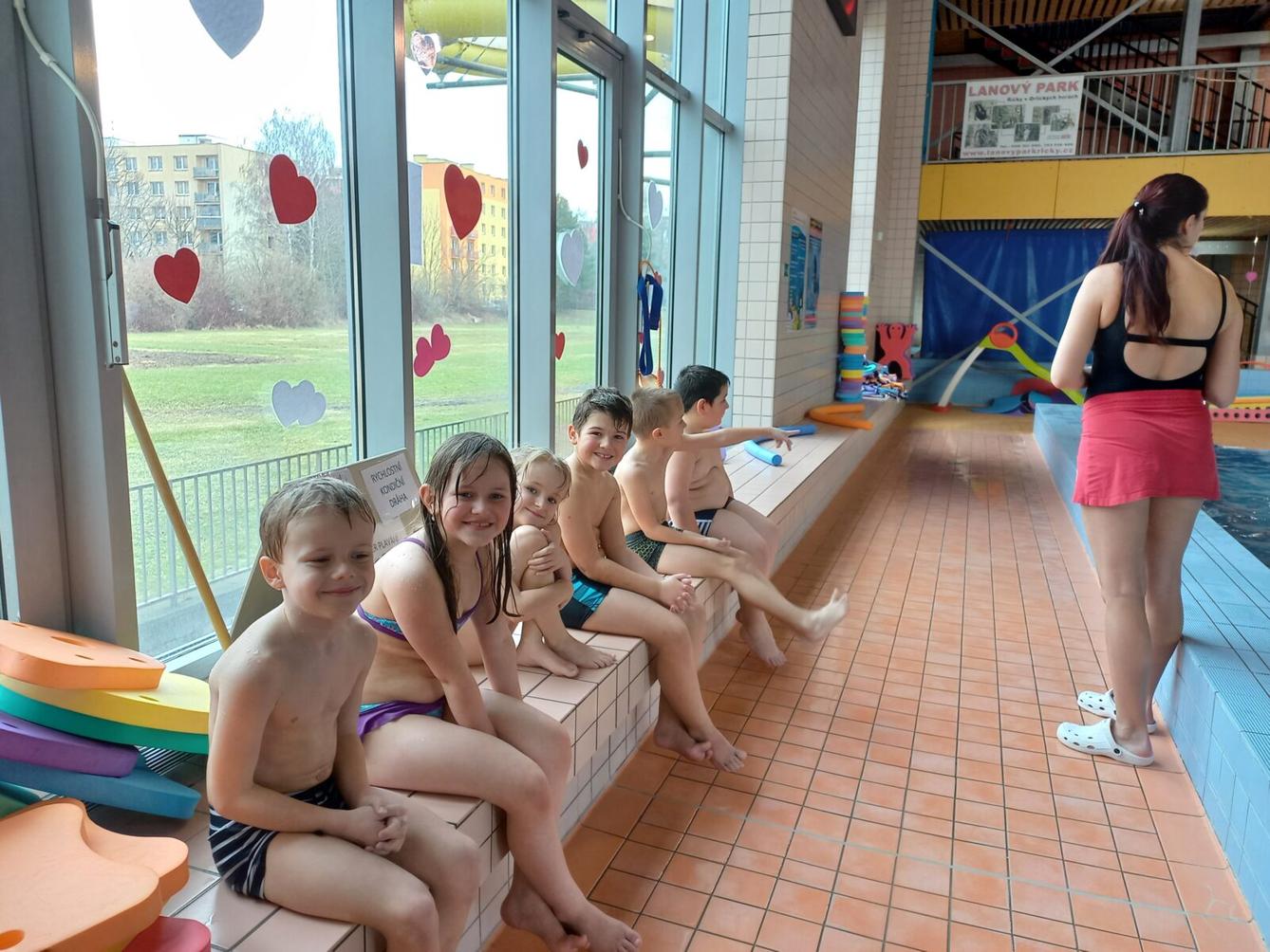 Zahájení plaveckého výcviku - 1. a 5. třída - 15