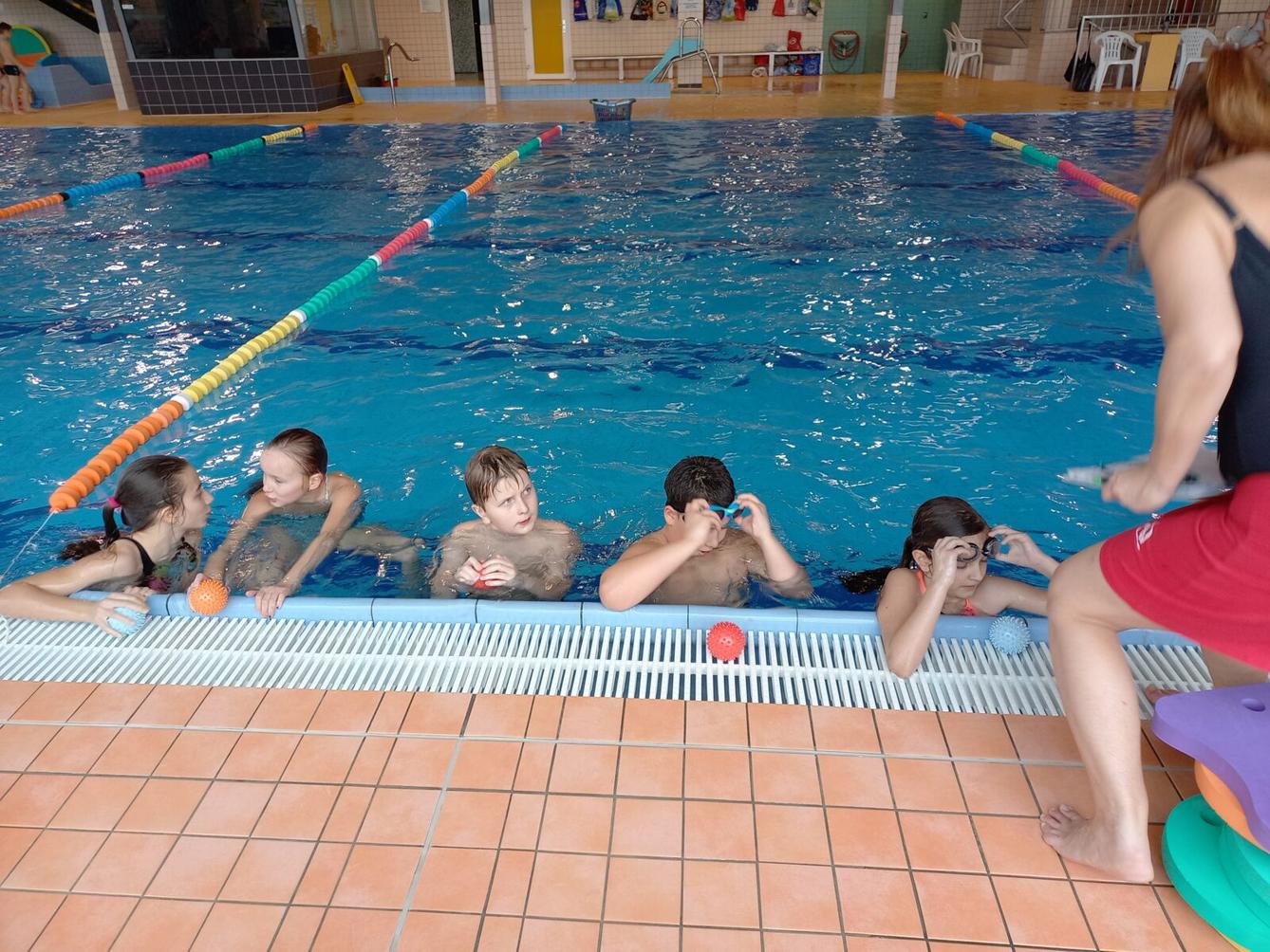 Zahájení plaveckého výcviku - 1. a 5. třída - 17