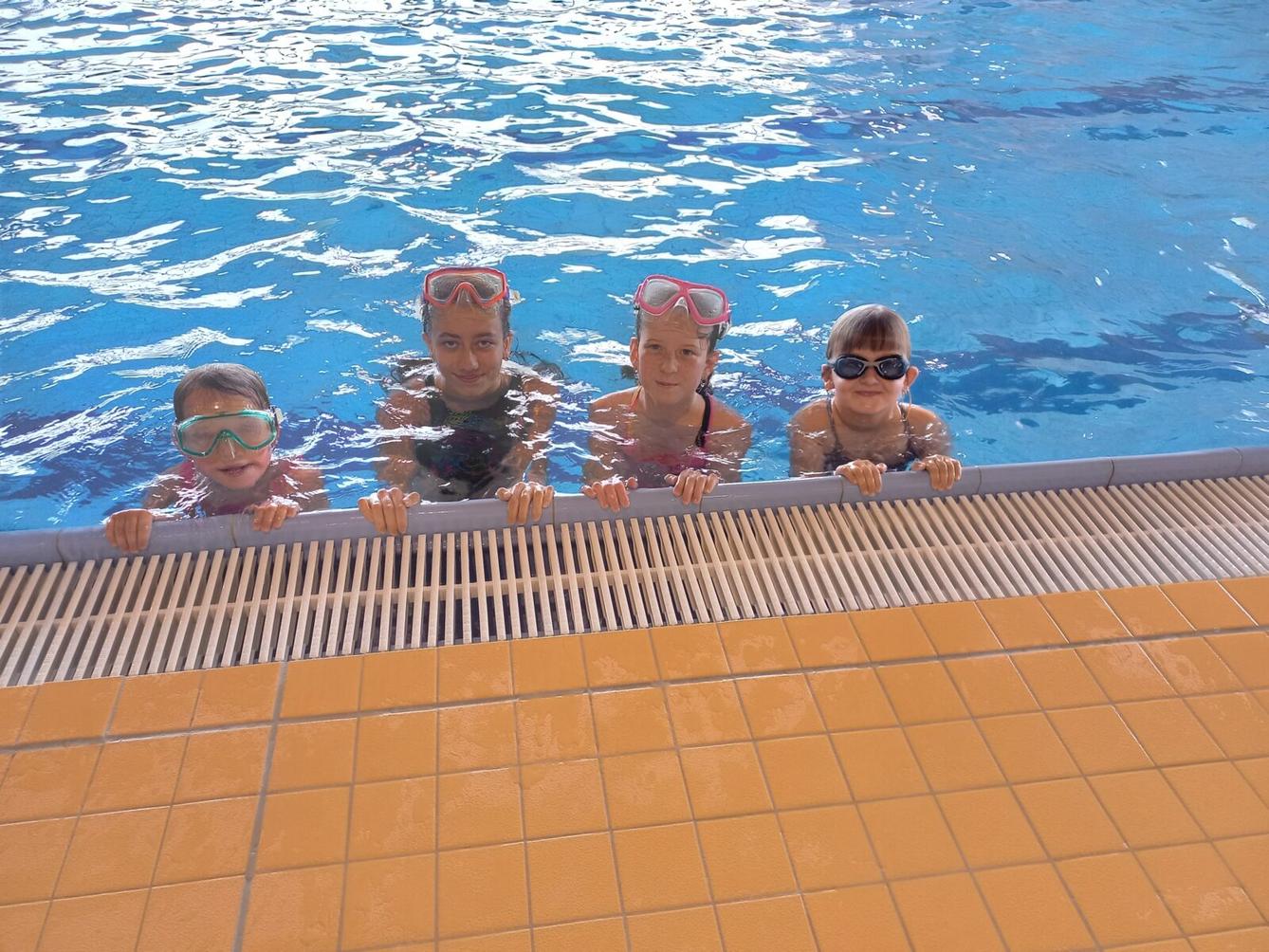 Ukončení plaveckého výcviku - 1. a 5. třída - 4