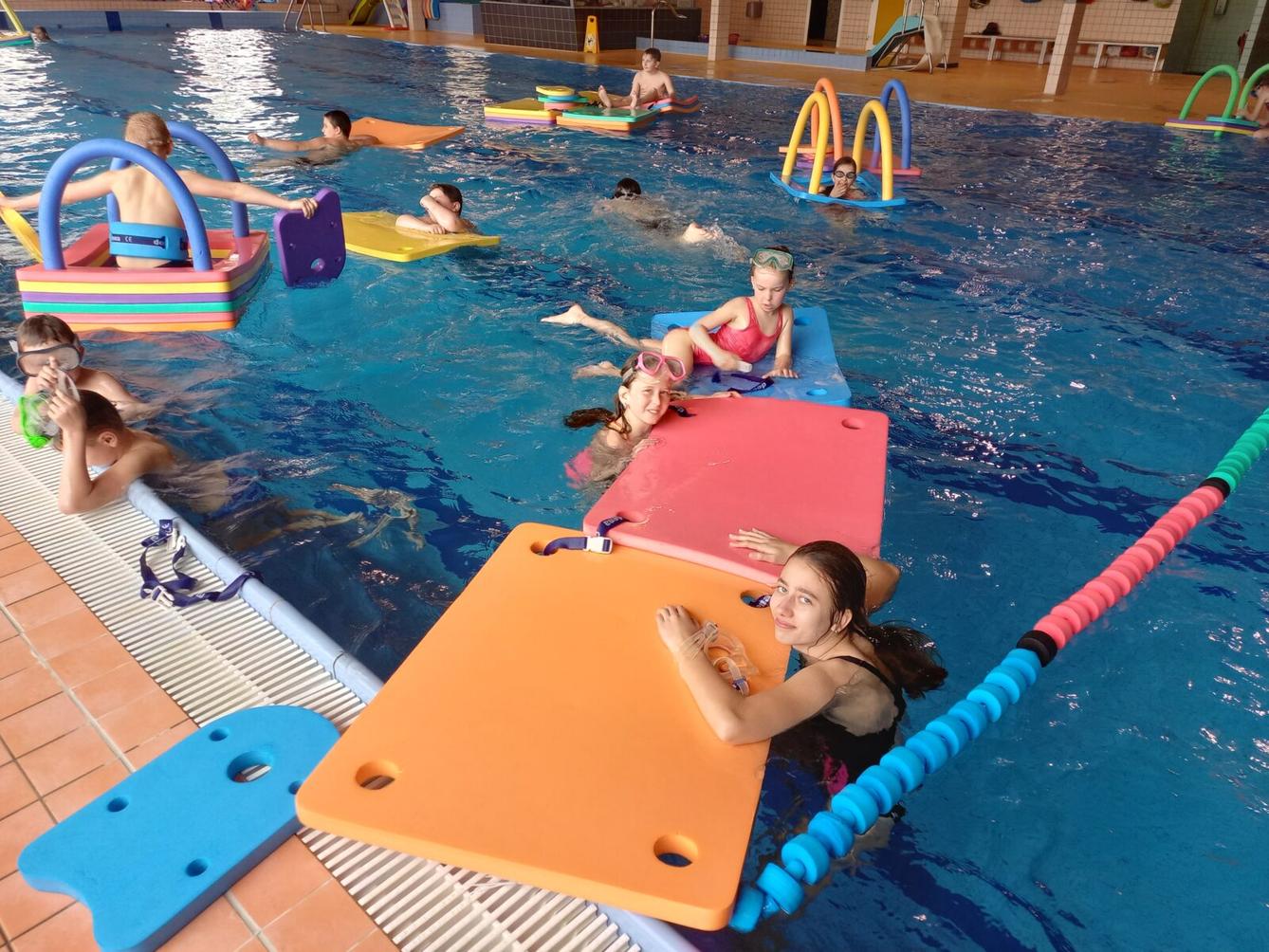 Ukončení plaveckého výcviku - 1. a 5. třída - 8