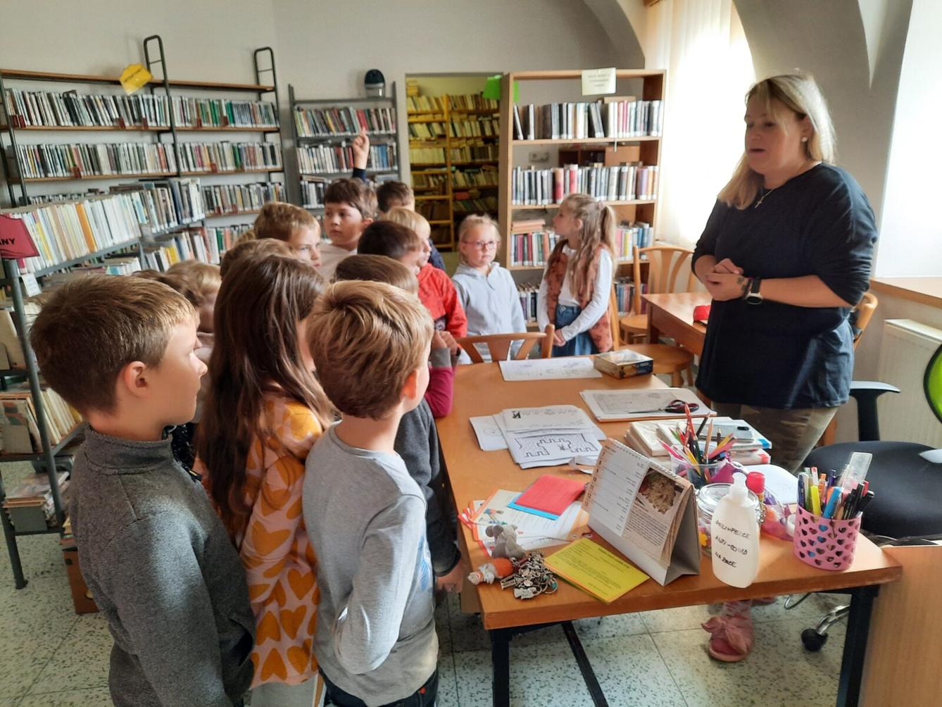 5. 10. - 1.B v obecní knihovně - 3