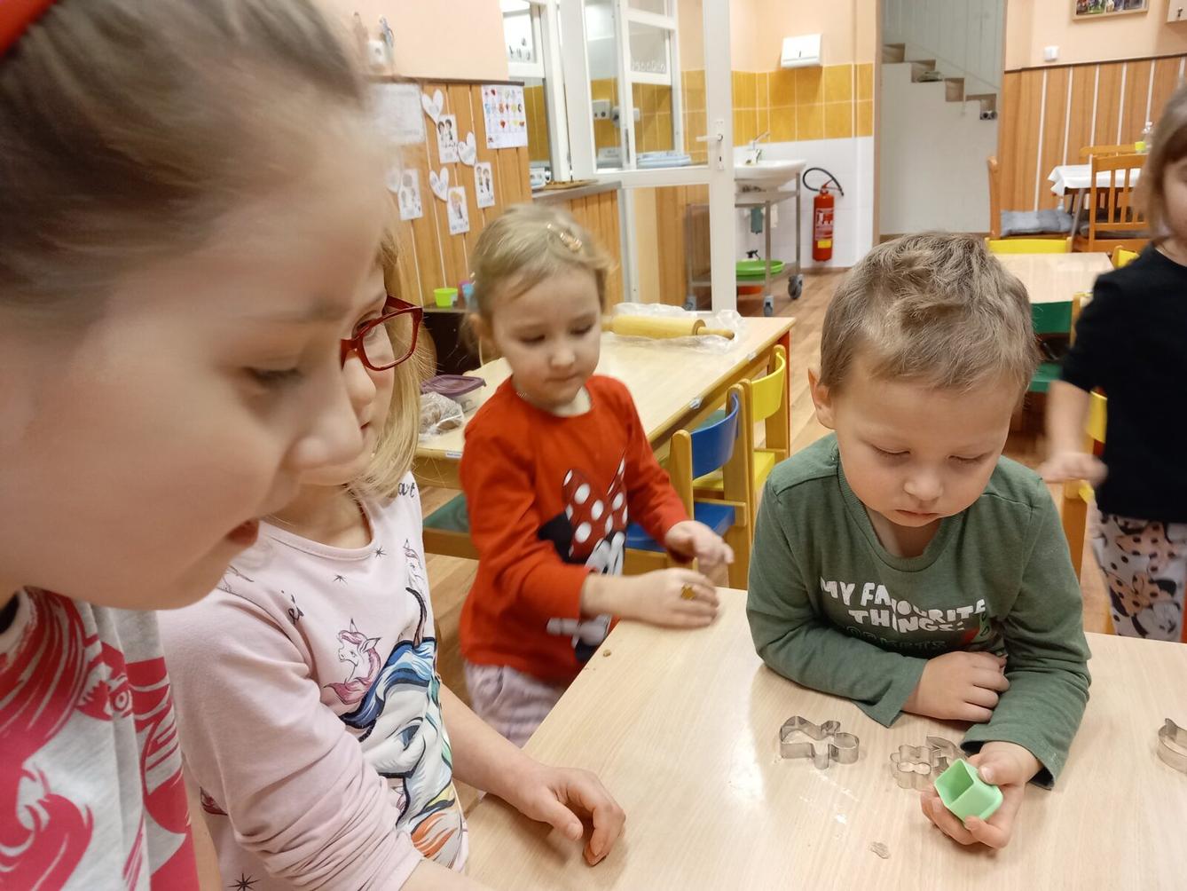 Pečení a zdobení perníčků a strojení stromečku... - 4