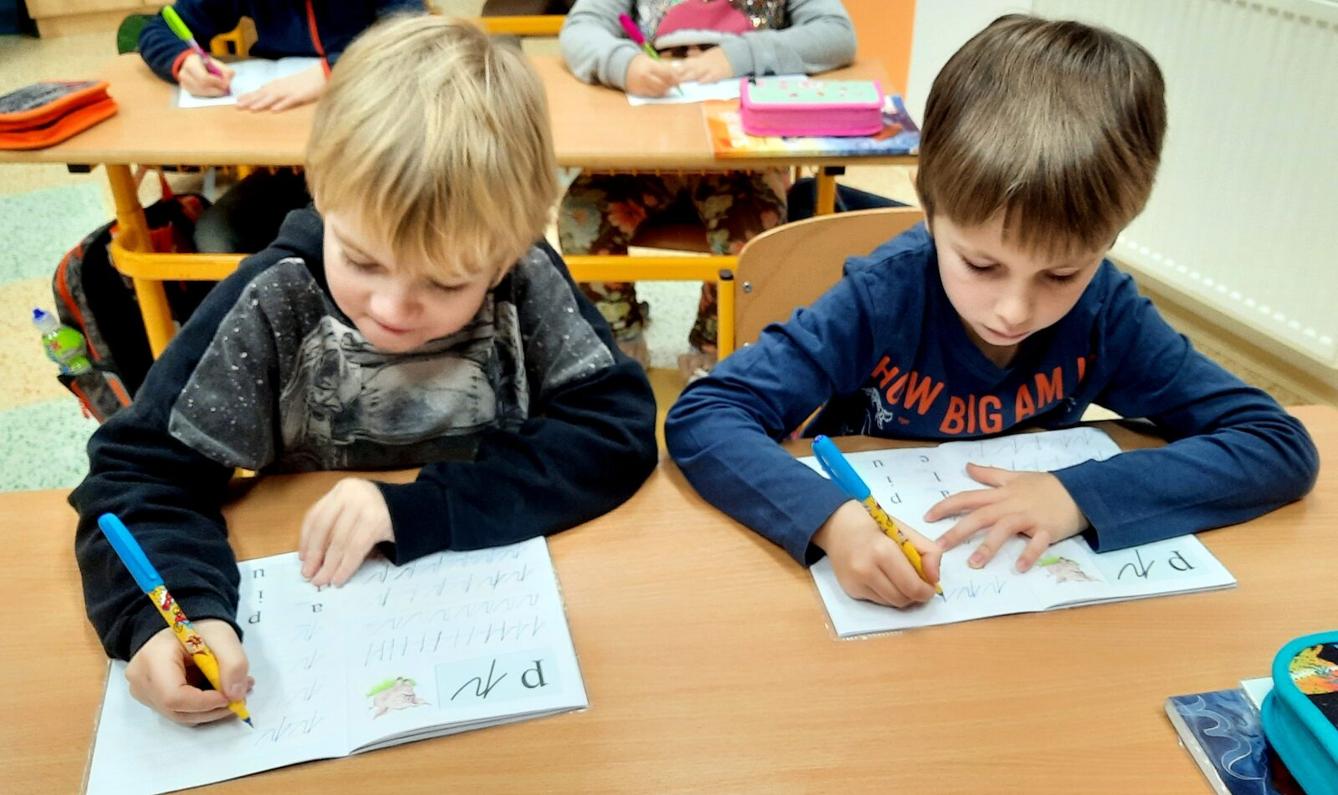 20. 12. Předávání pera v 1.B - 2