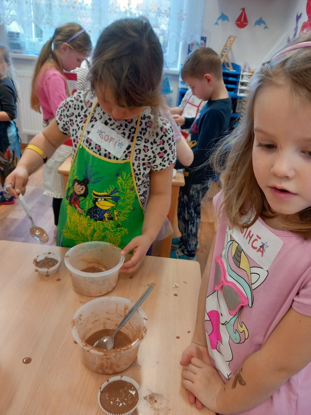 Pan kuchař a pečení muffinů - 27