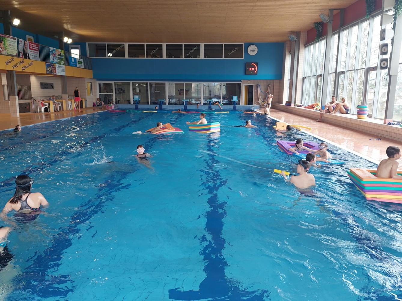 Závěrečná lekce plavání - 1. A,1.B + 5. třída - 6