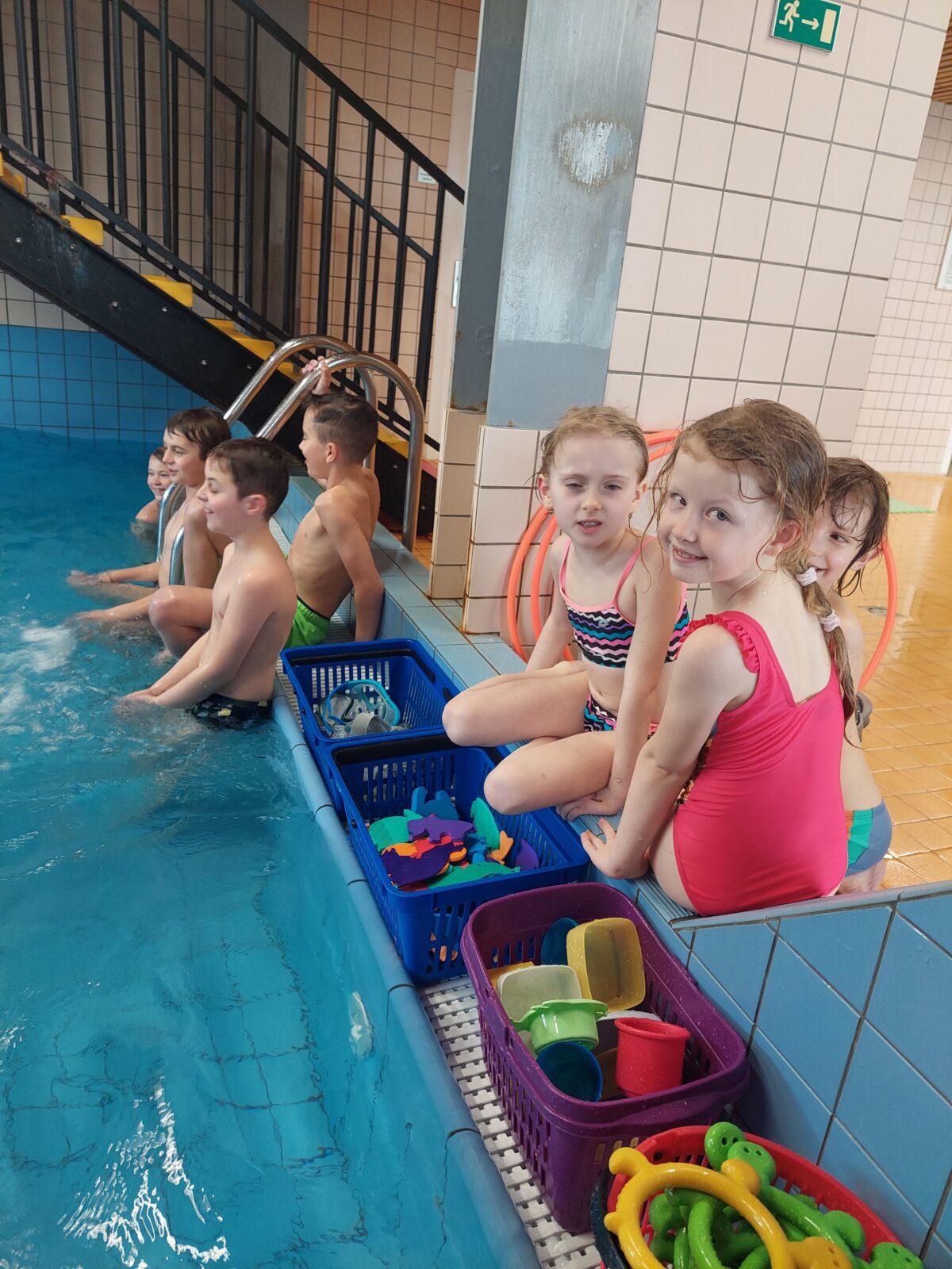 Závěrečná lekce plavání - 1. A,1.B + 5. třída - 12