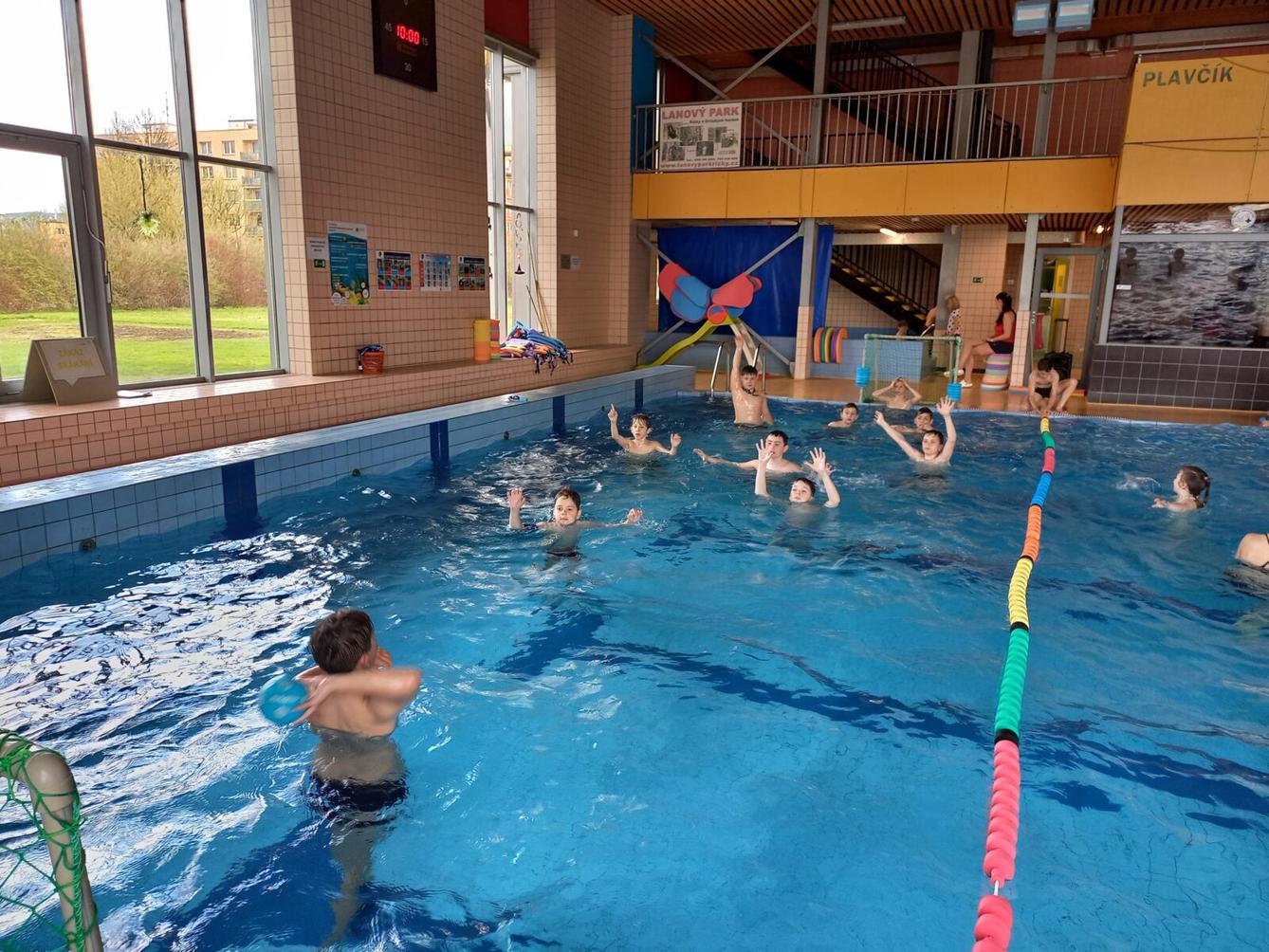 Ukončení plaveckého výcviku ve 2., 3. a 4. třídě - 2
