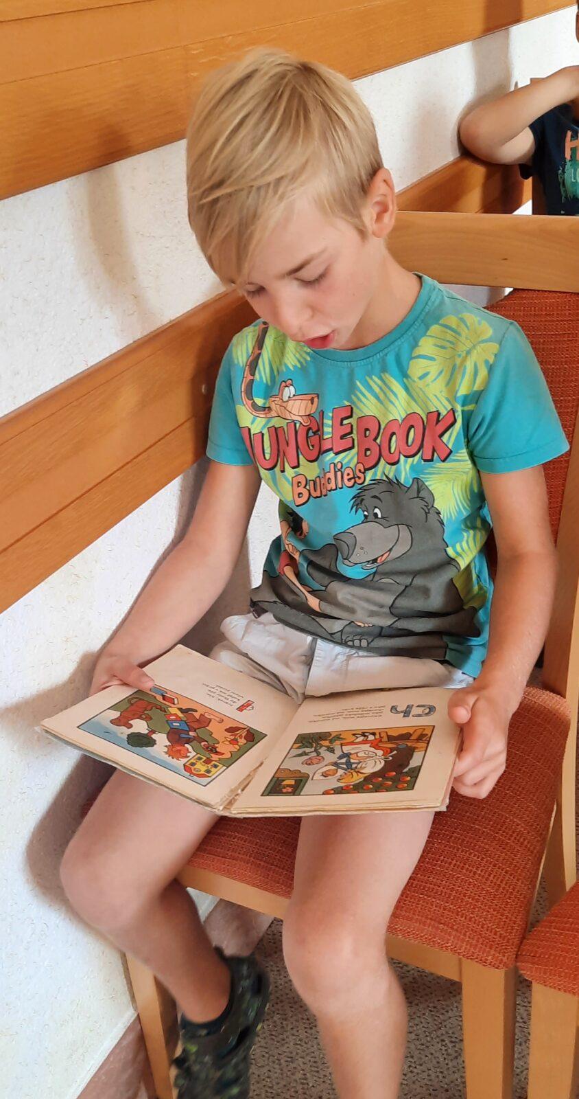 18. 9. Pasování na čtenáře, 2.B - 17