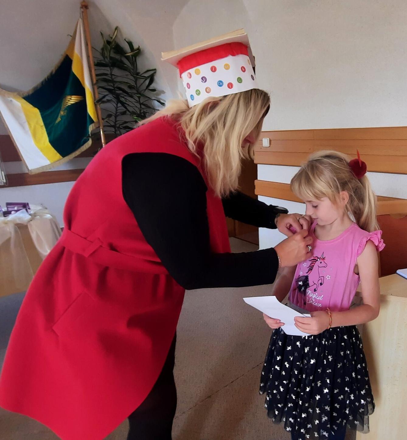 18. 9. Pasování na čtenáře, 2.B - 43