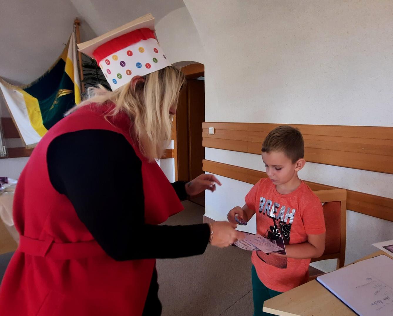 18. 9. Pasování na čtenáře, 2.B - 52