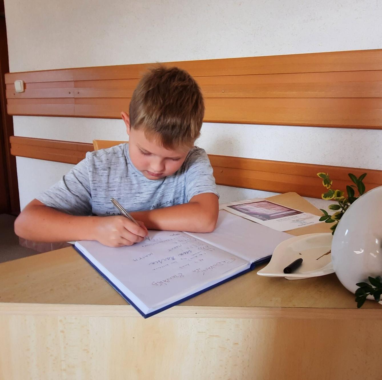 18. 9. Pasování na čtenáře, 2.B - 57