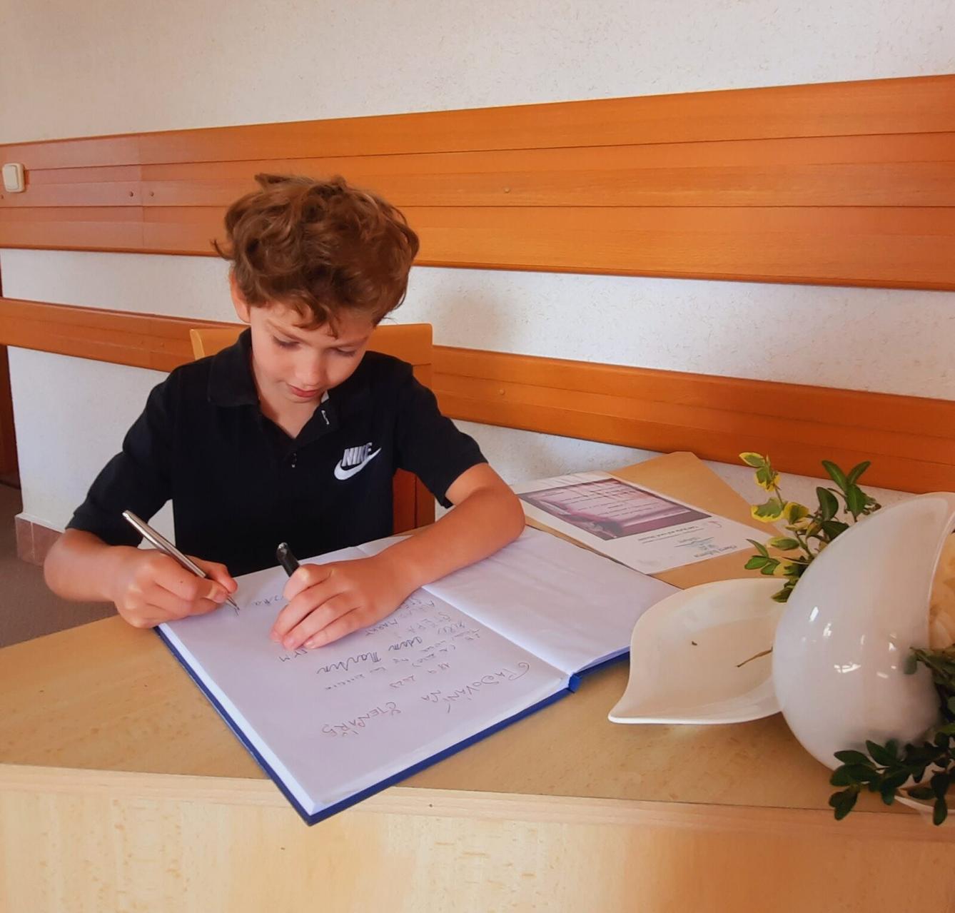 18. 9. Pasování na čtenáře, 2.B - 69