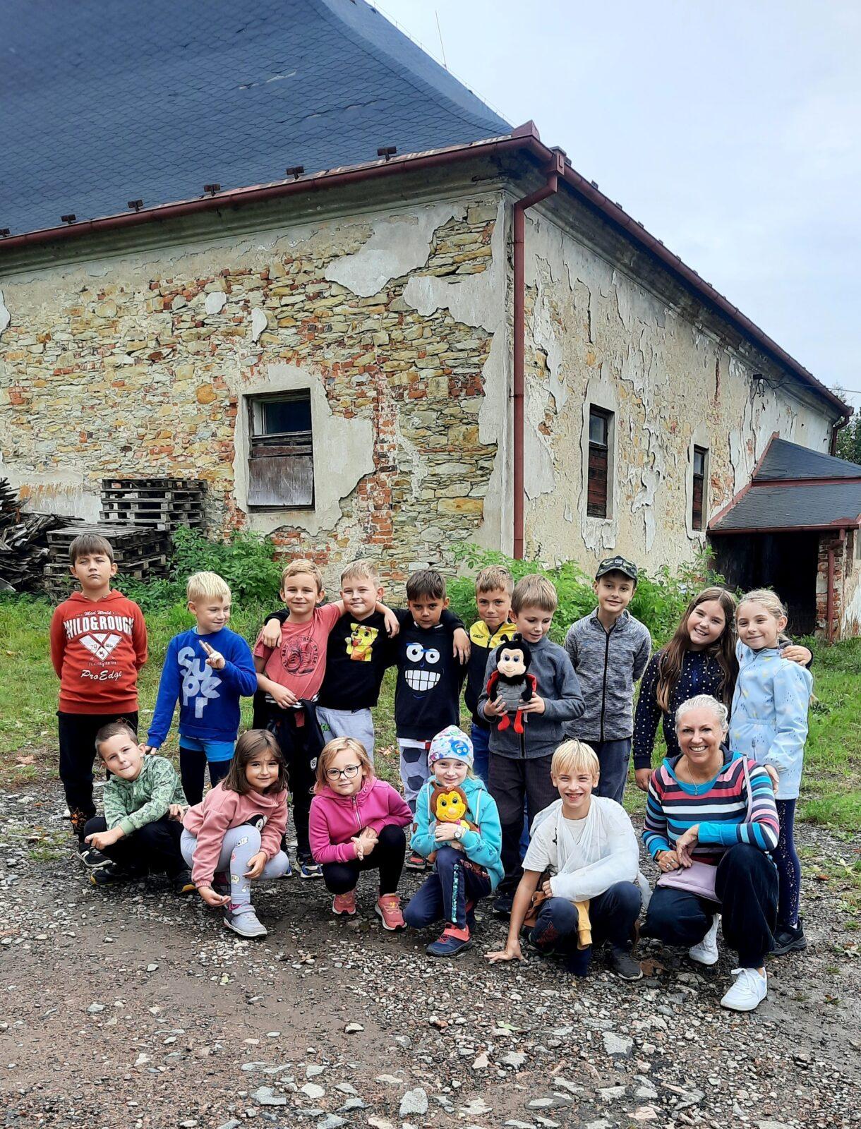 13. 10. Za památkami obce - 3