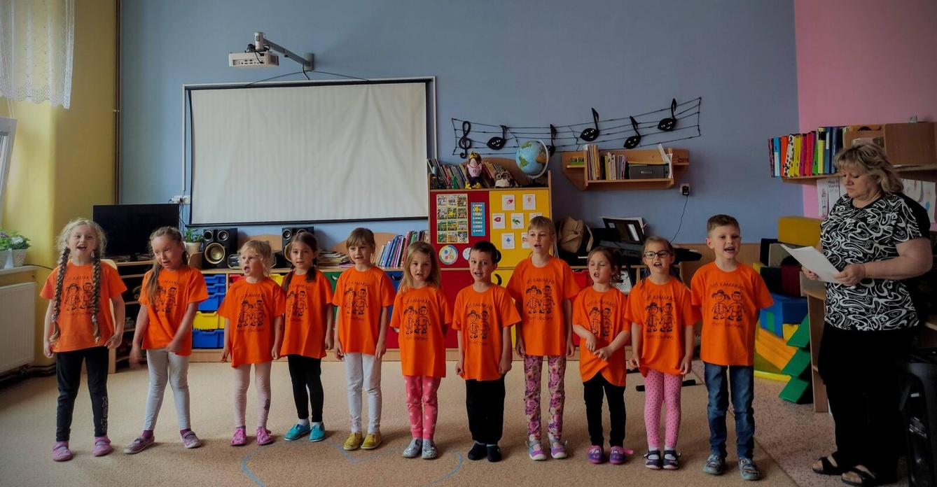 BESÍDKA KE DNI MATEK - 16