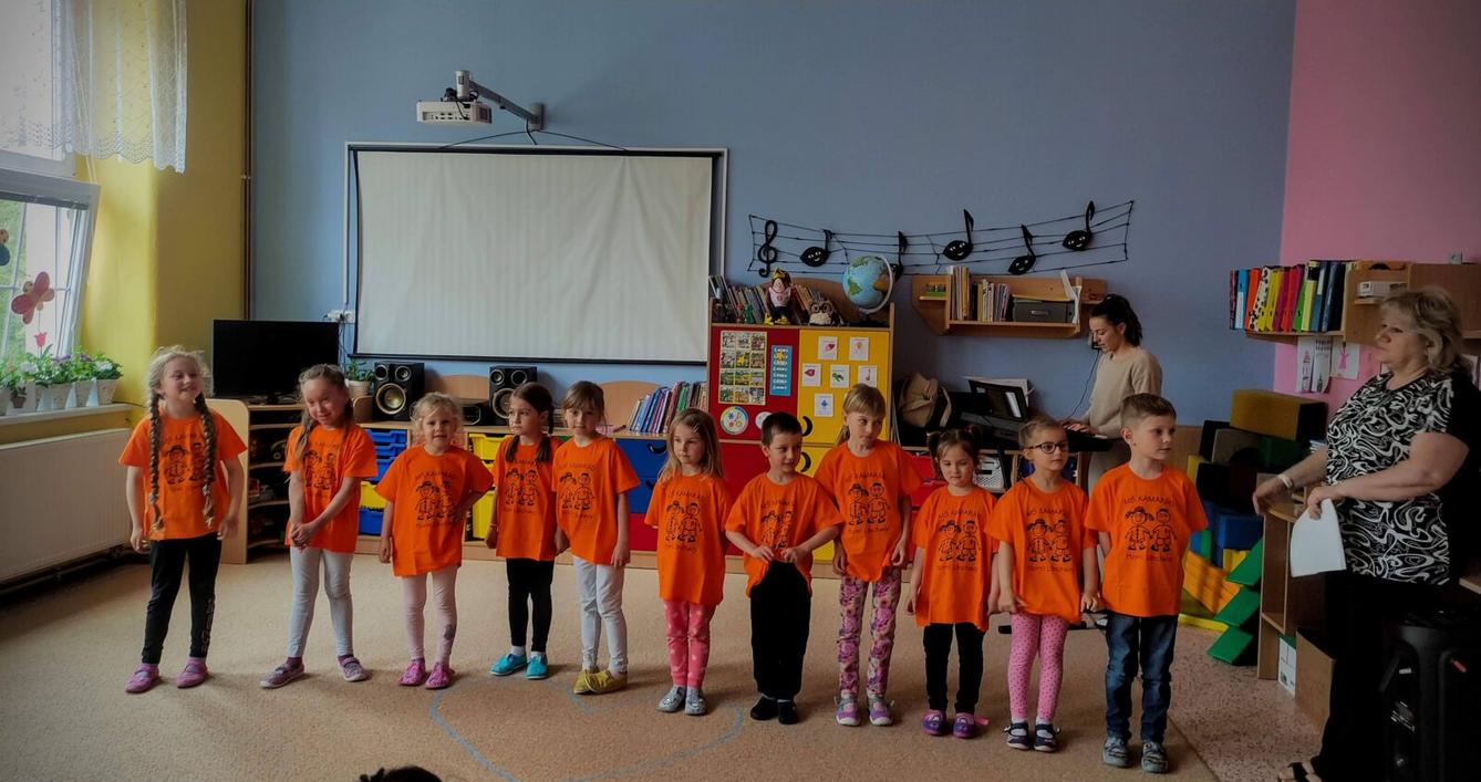 BESÍDKA KE DNI MATEK - 18