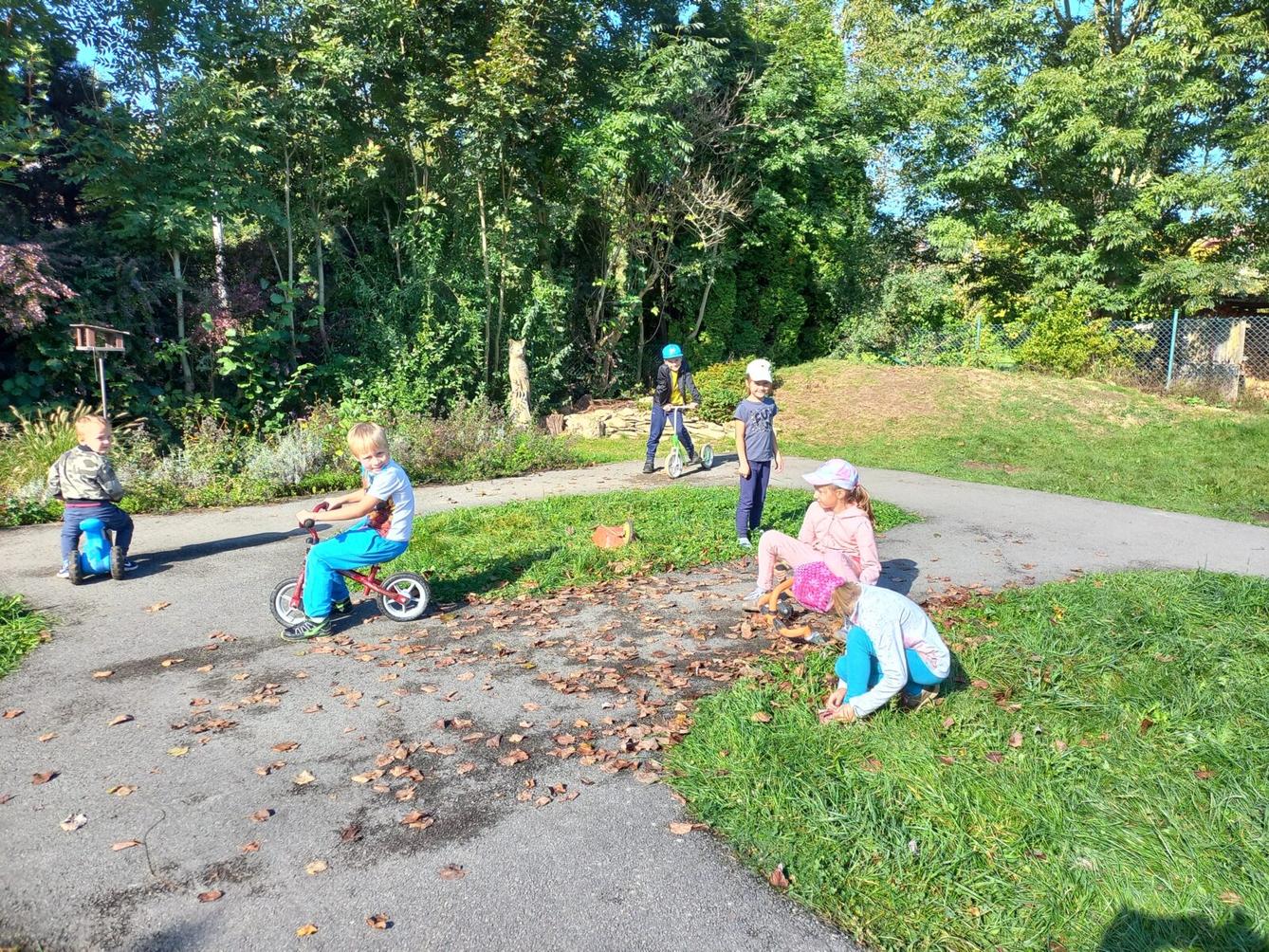 Prvňáčci na návštěvě v MŠ Korálek - 3