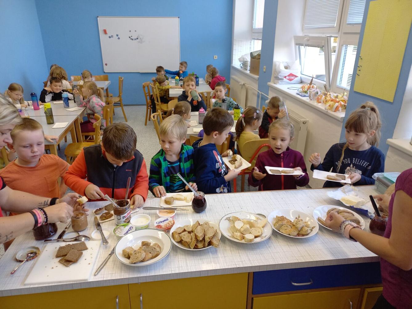 Tematická dílna "Od klásku k pecnu" v 1. třídě - 9