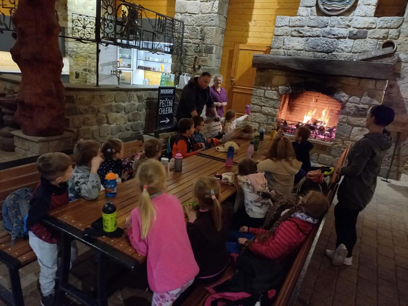 Tematická dílna "Od klásku k pecnu" v 1. třídě - 21