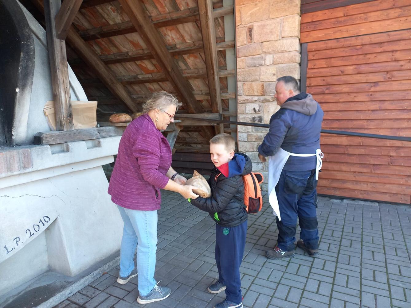 Tematická dílna "Od klásku k pecnu" v 1. třídě - 28