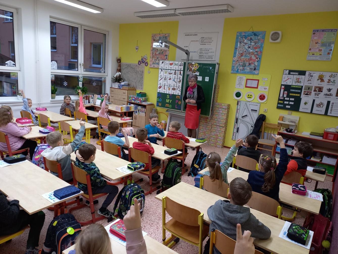 Slavnostní předávání Slabikářů v 1. třídě - 1